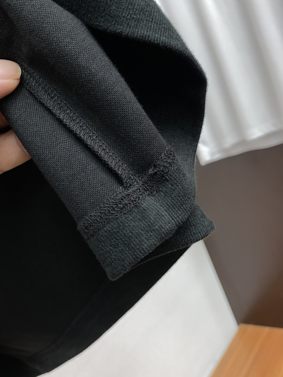  杰尼亚 2025秋冬专柜新款 时尚休闲打底衫短袖T恤，精选进口高密度膨体暖姜天丝德绒系列膨体蓄暖，糯感