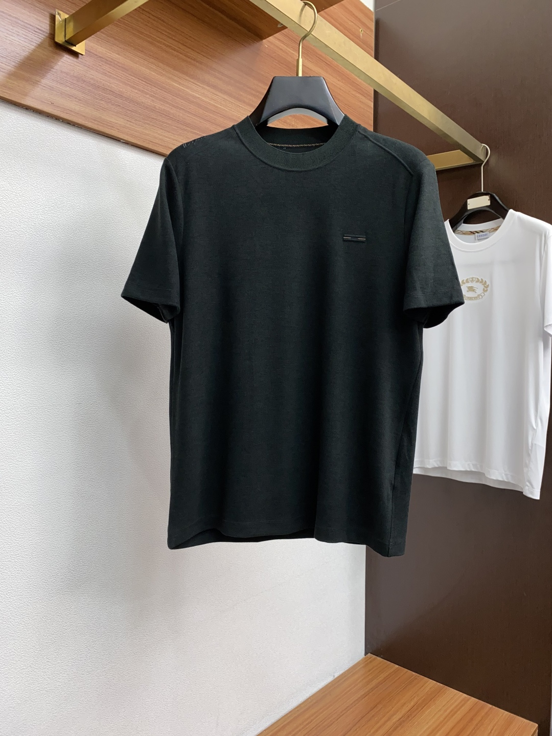  杰尼亚 2025秋冬专柜新款 时尚休闲打底衫短袖T恤，精选进口高密度膨体暖姜天丝德绒系列膨体蓄暖，糯感