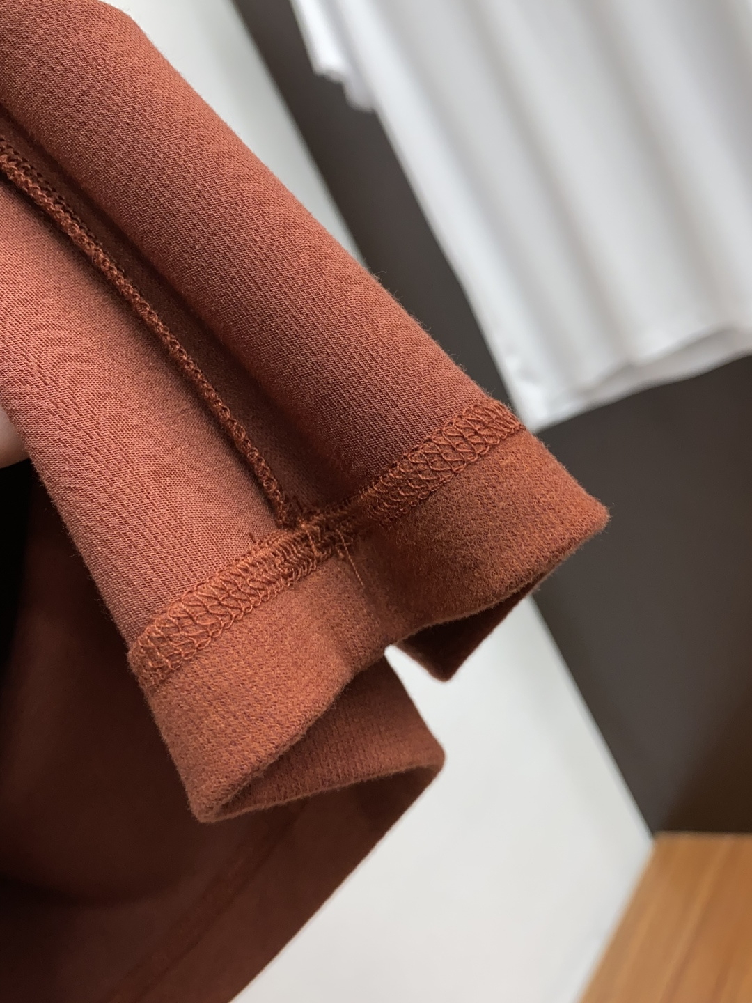  杰尼亚 2025秋冬专柜新款 时尚休闲打底衫短袖T恤，精选进口高密度膨体暖姜天丝德绒系列膨体蓄暖，糯感