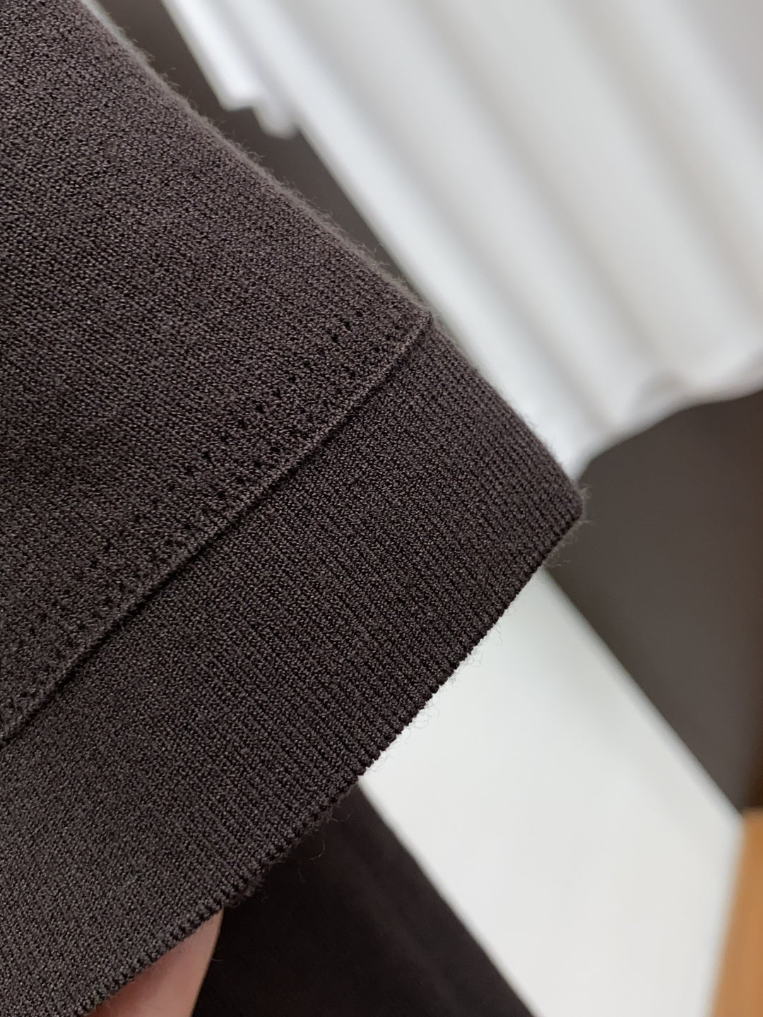  剪刀 家族男士高端简约圆领加厚针织毛衣短袖 ，香港洋行渠道货，纯正血统品质，25年秋冬 新款，经典王牌