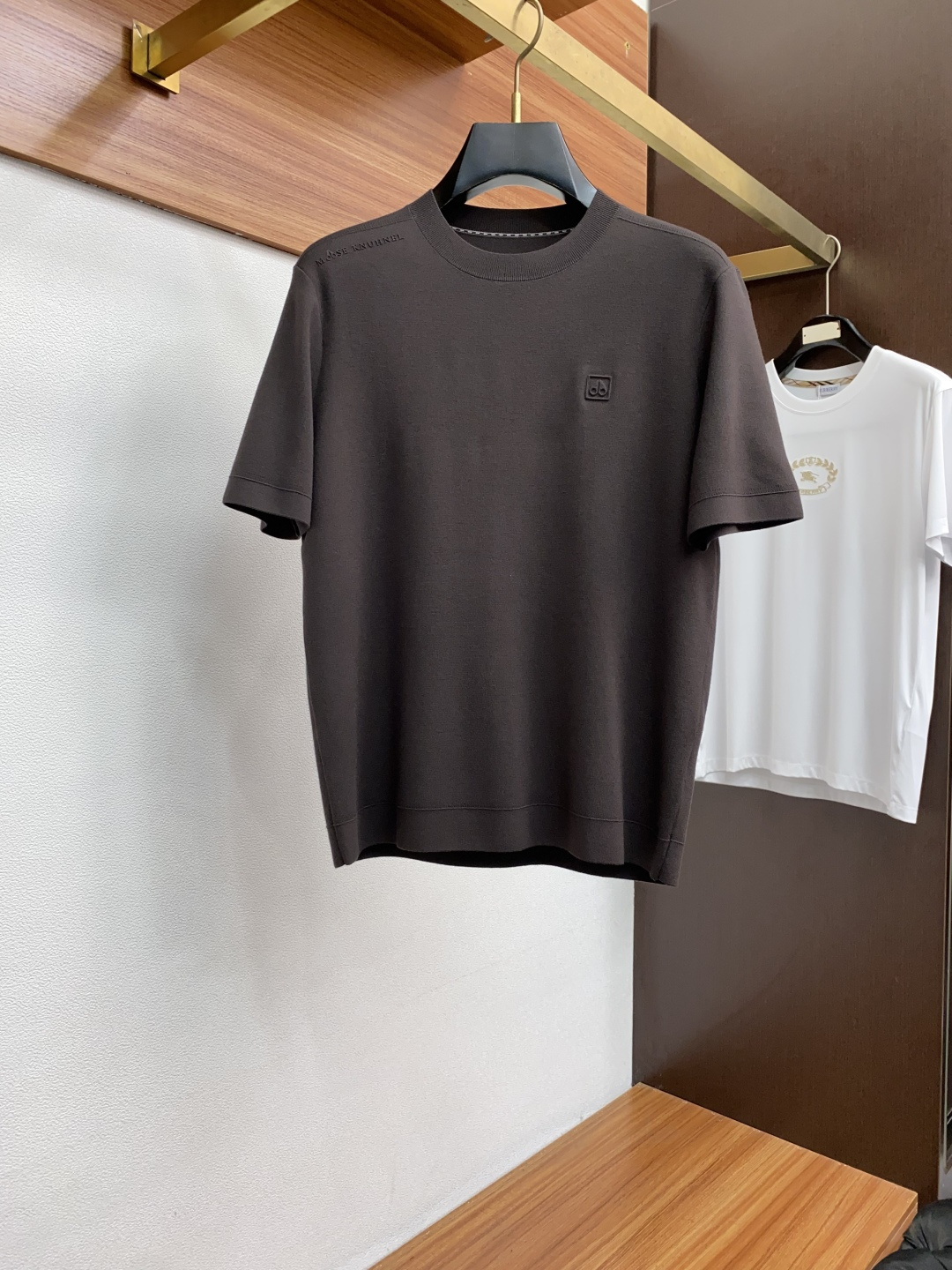  剪刀 家族男士高端简约圆领加厚针织毛衣短袖 ，香港洋行渠道货，纯正血统品质，25年秋冬 新款，经典王牌