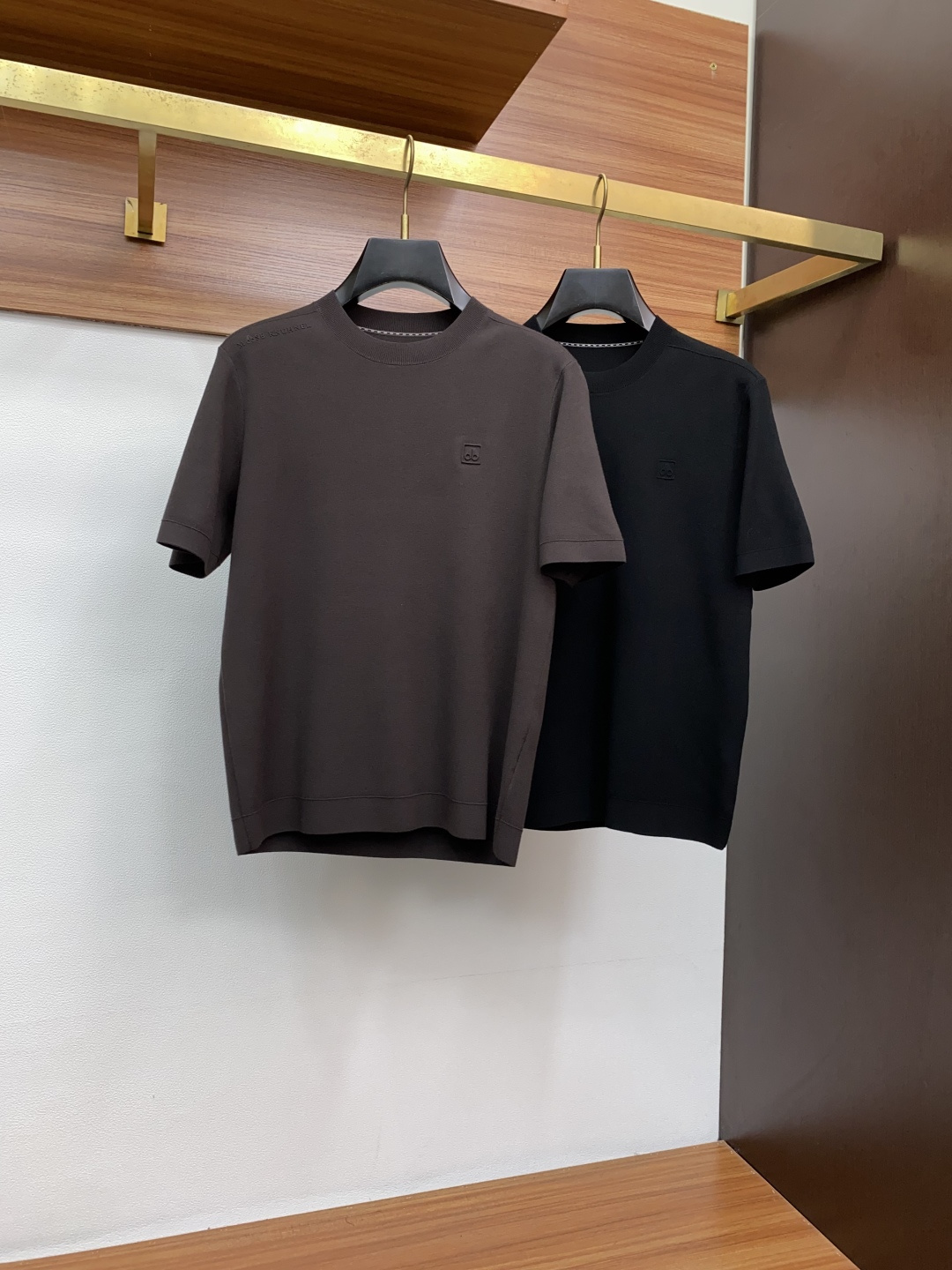  剪刀 家族男士高端简约圆领加厚针织毛衣短袖 ，香港洋行渠道货，纯正血统品质，25年秋冬 新款，经典王牌