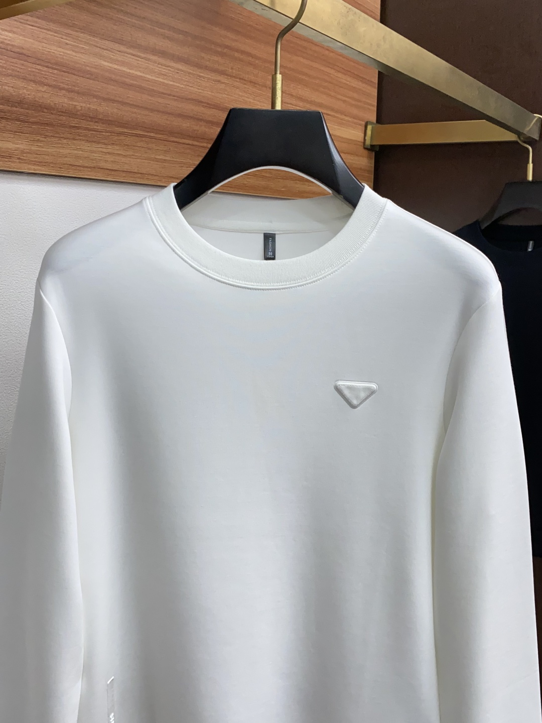  普拉达 家族男士高端简约圆领加厚莫代尔客气棉长袖 卫衣，香港洋行渠道货，纯正血统品质，25年秋冬 新款