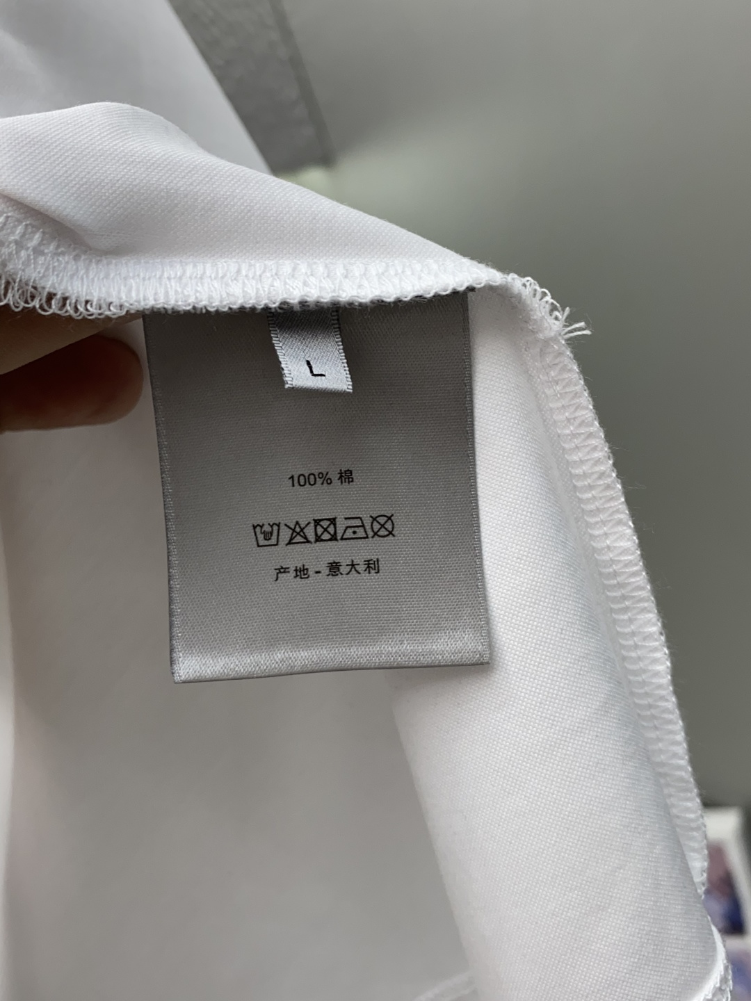迪奥 春夏新款首发专柜最新款圆领短袖 高端订制 设计前卫时尚！品牌logo重工艺设计 高端定制100支双