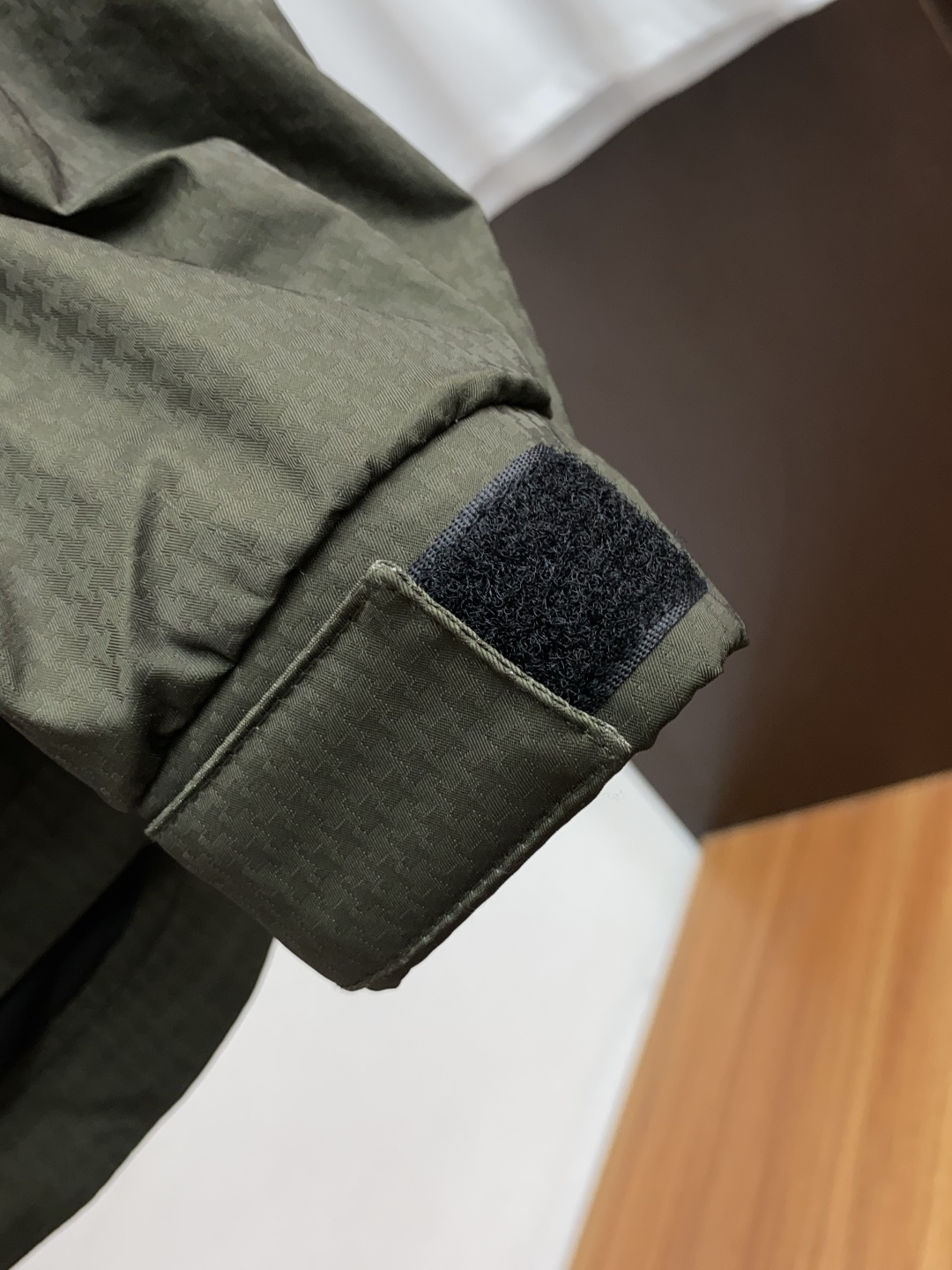  1v 路易威登 2025年秋冬新款 官网 高端原厂代工出品，
官方经典王牌单品！最新棉衣夹克外套 多明