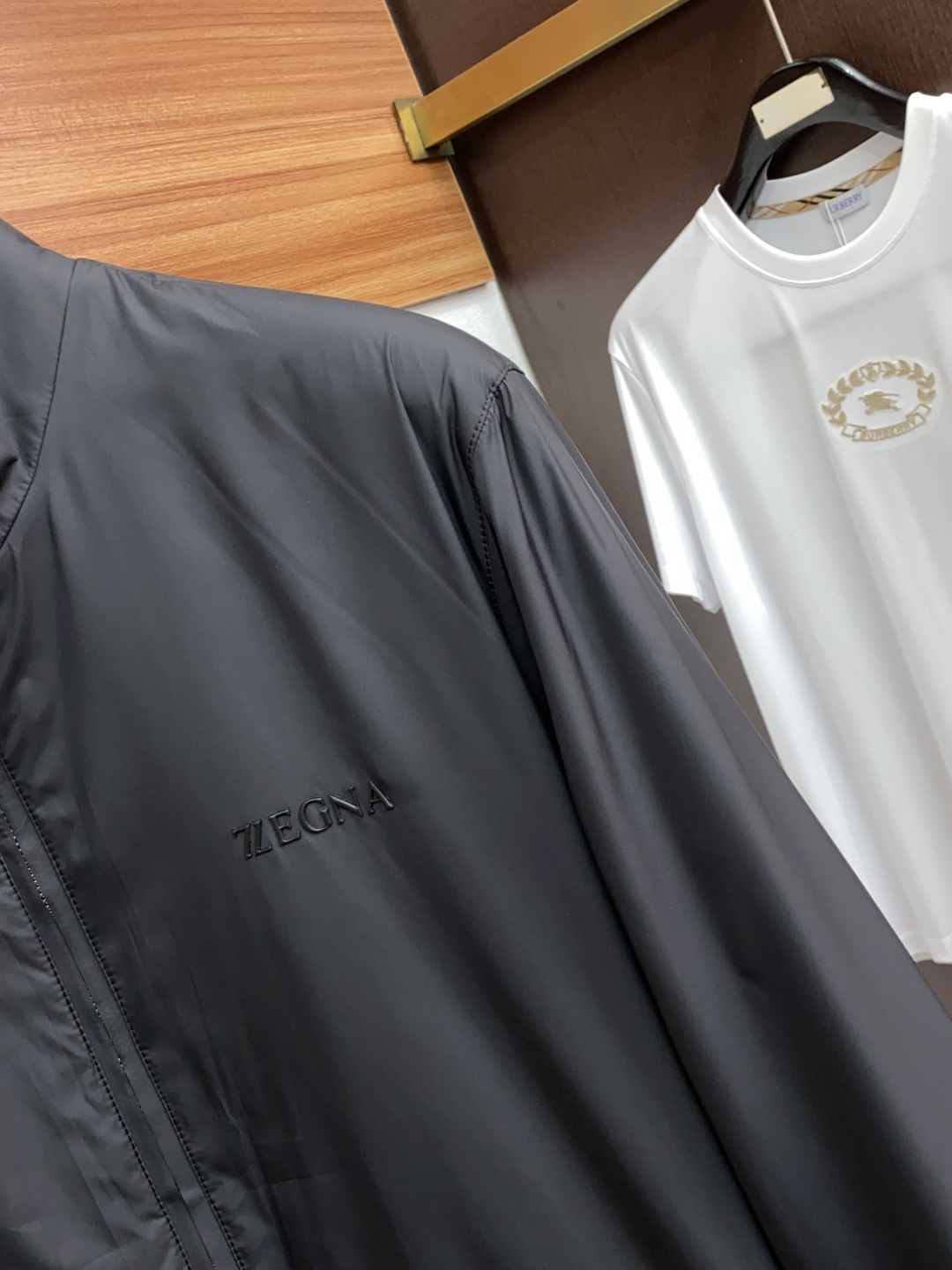 “2025 Men’s Winter Jacket Collection with Modern and Technological Designs” - 图片 3