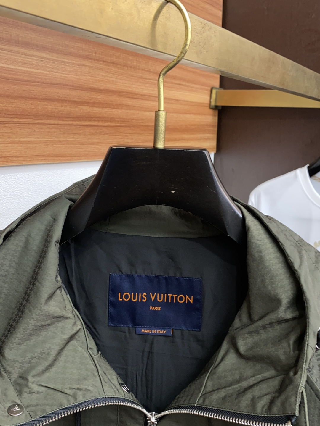  1v 路易威登 2025年秋冬新款 官网 高端原厂代工出品，
官方经典王牌单品！最新棉衣夹克外套 多明