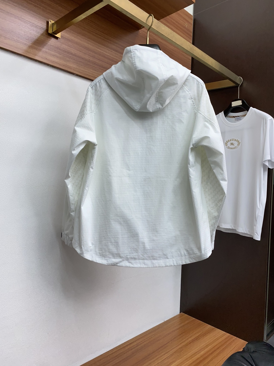  1v 路易威登 2025年秋冬新款 官网 高端原厂代工出品，
官方经典王牌单品！最新棉衣夹克外套 多明