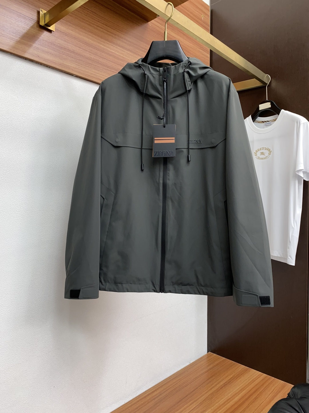  杰尼亚 2025年秋冬新款 官网 高端原厂代工出品，
官方经典王牌单品！最新棉衣夹克外套 多明星穿搭示