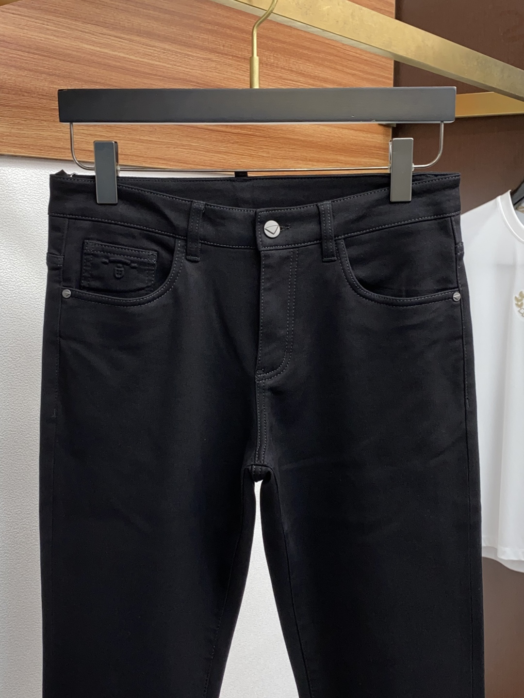 普拉达 25ss秋冬新款 男士小直筒原单 牛仔裤 秋冬新款超柔软，弹力面料，复杂的手工艺叠加，任何一个洗