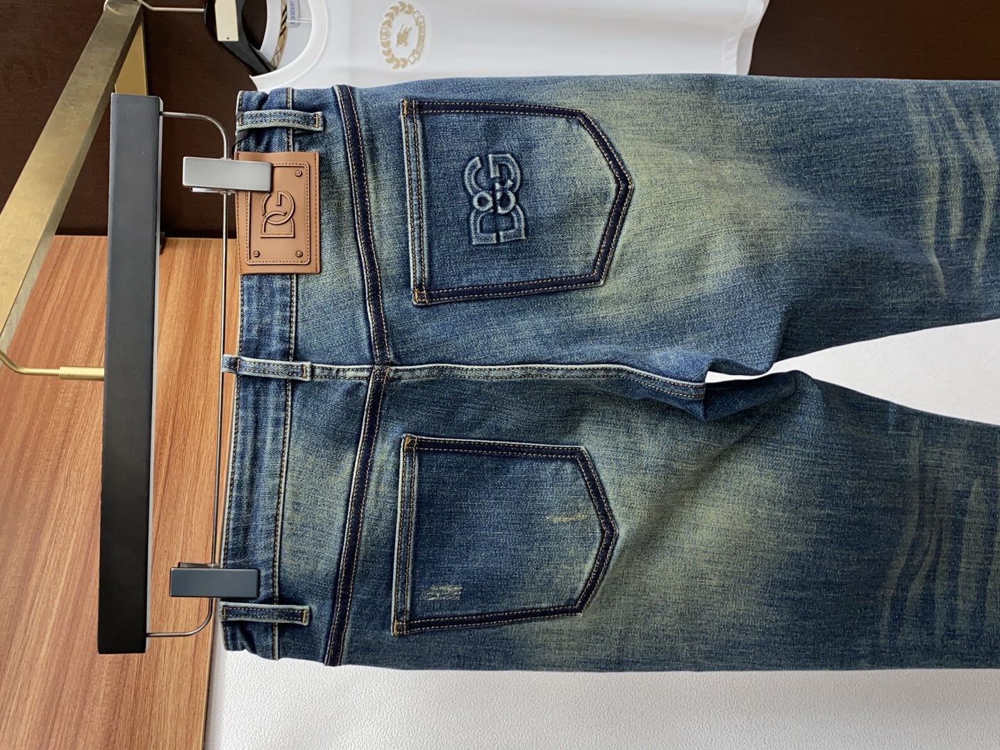“New Men’s Autumn/Winter Jeans: Soft, Flexible, High Quality Craftsmanship, Unique Color Effects, Durable Leather & Metal Accents” - 图片 9