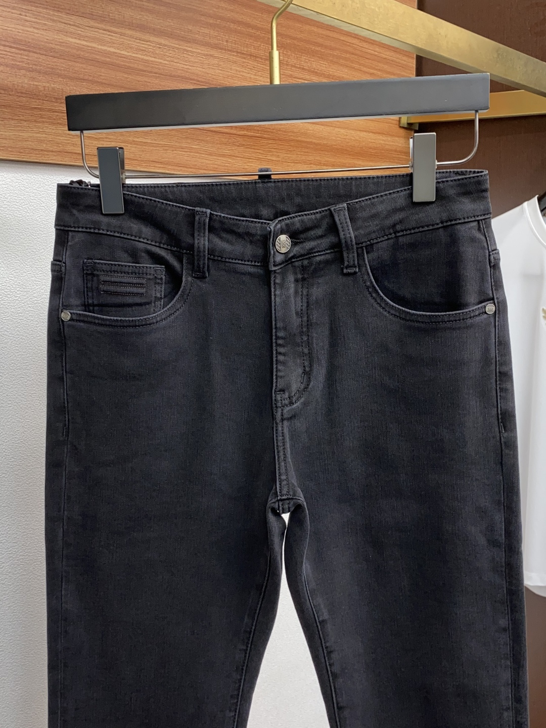 Title: P650 Genia 25ss Men’s Jeans: Fall/Winter Collection Features Unique Craftsmanship Summary: New men’s jeans with intricate craftsmanship, softness, flexibility, color-changing - 图片 3