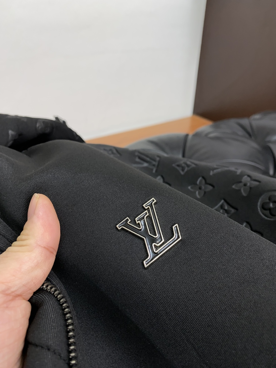  1v 路易威登 官网同款，提前发售 2025ss秋冬 新款男士夹克外套，原单高端版本 专柜定制面料 透