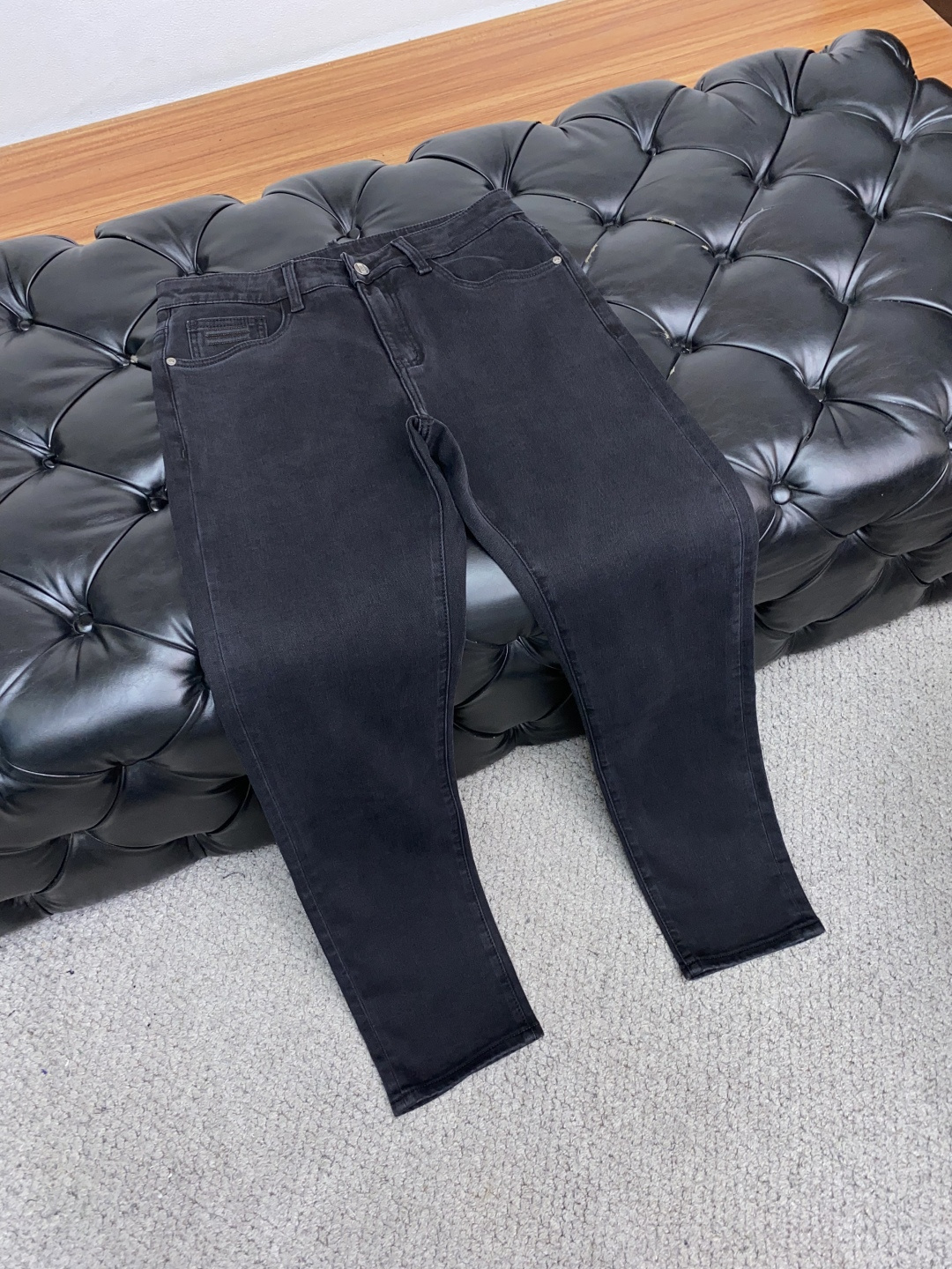 Title: P650 Genia 25ss Men’s Jeans: Fall/Winter Collection Features Unique Craftsmanship Summary: New men’s jeans with intricate craftsmanship, softness, flexibility, color-changing - 图片 6