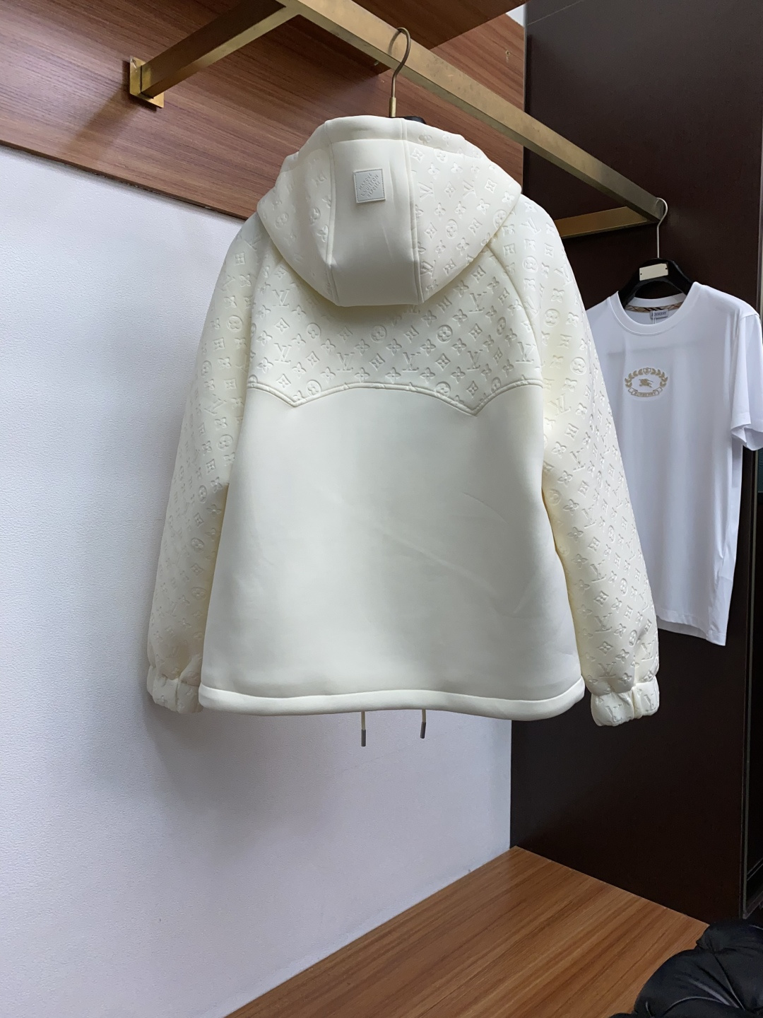 1v 路易威登 官网同款，提前发售 2025ss秋冬 新款男士夹克外套，原单高端版本 专柜定制面料 透气