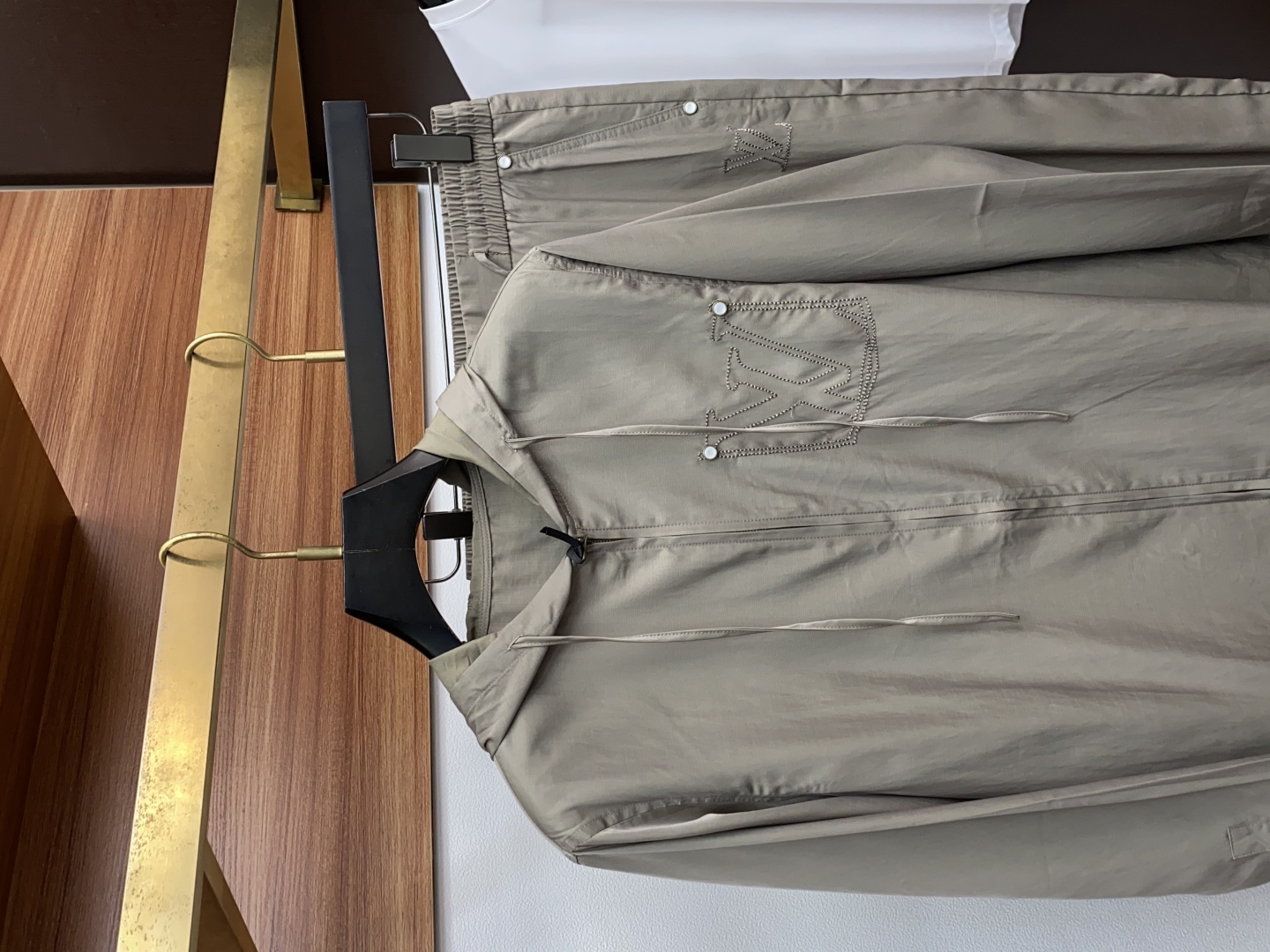 “High-End Men’s Jacket and Pants Suit: Online Co-op Pre-Sale 2025s with Tailor-Made Fabric and Impeccable Detail” - 图片 2