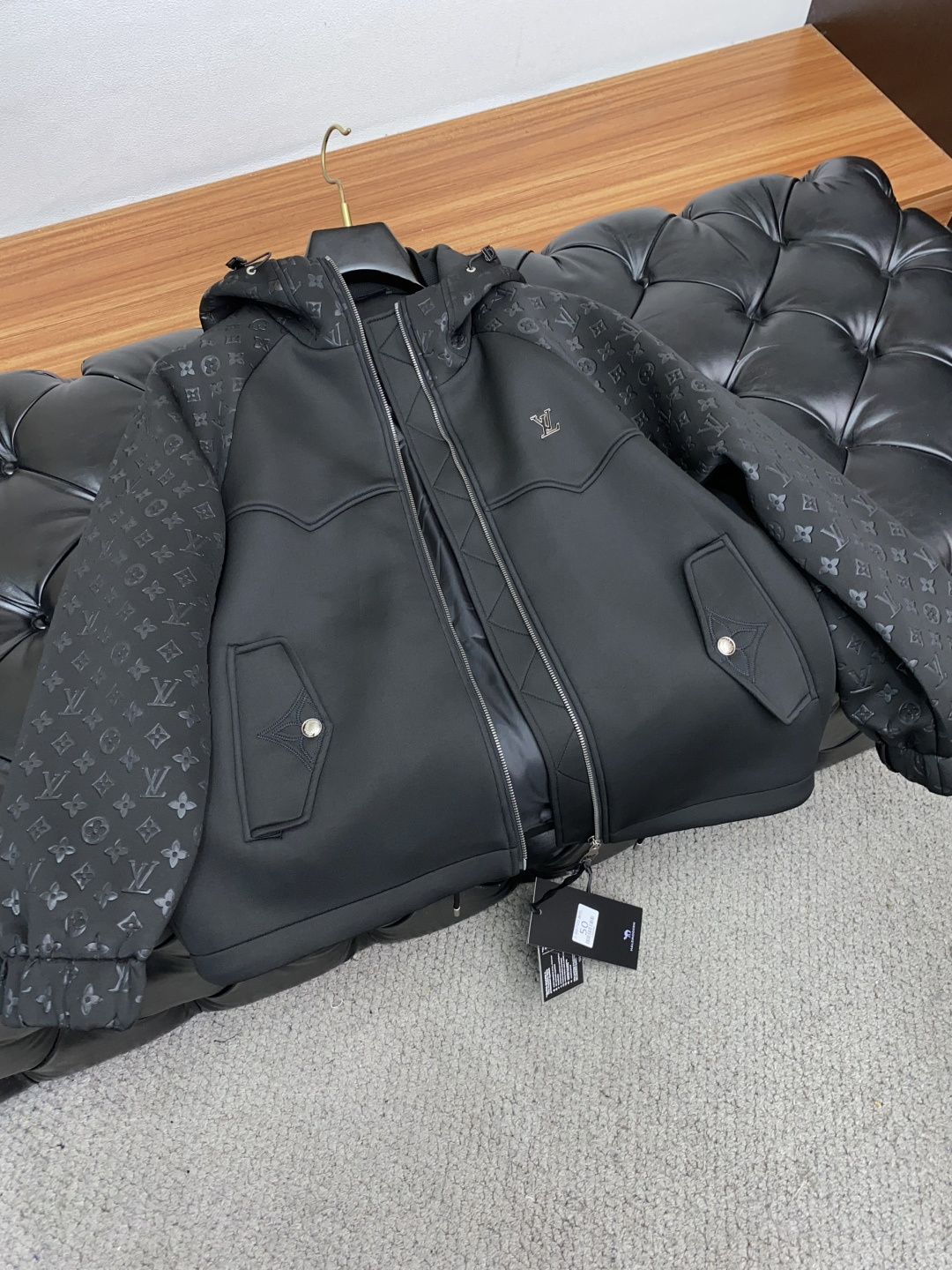  1v 路易威登 官网同款，提前发售 2025ss秋冬 新款男士夹克外套，原单高端版本 专柜定制面料 透