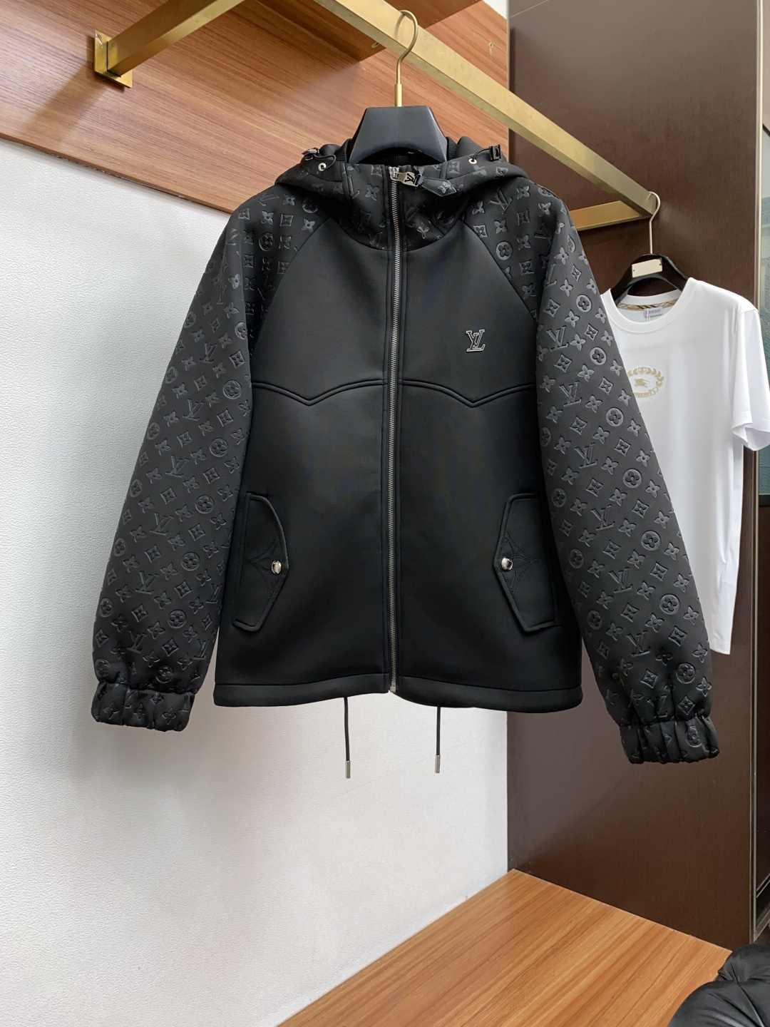  1v 路易威登 官网同款，提前发售 2025ss秋冬 新款男士夹克外套，原单高端版本 专柜定制面料 透