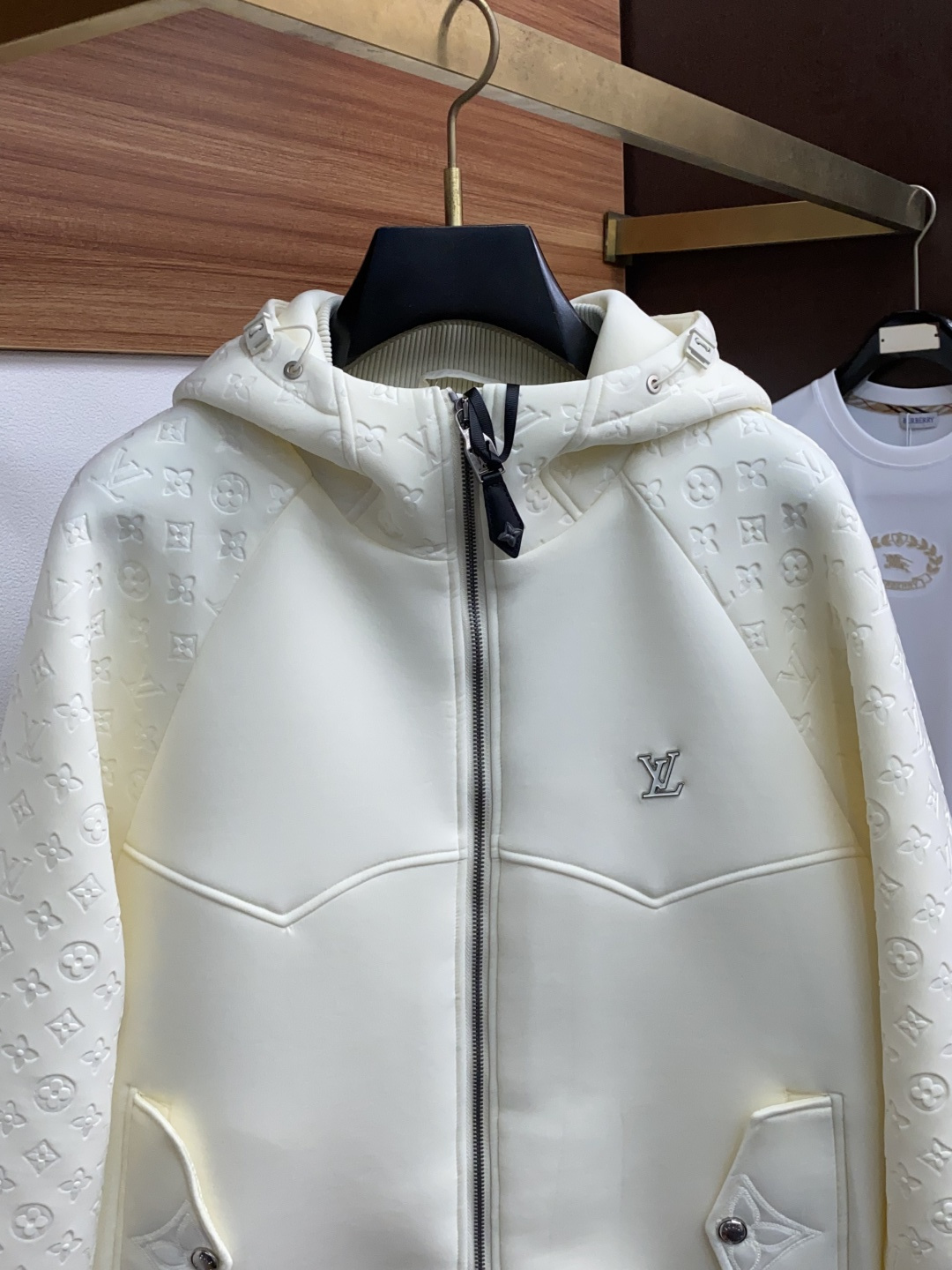 1v 路易威登 官网同款，提前发售 2025ss秋冬 新款男士夹克外套，原单高端版本 专柜定制面料 透气