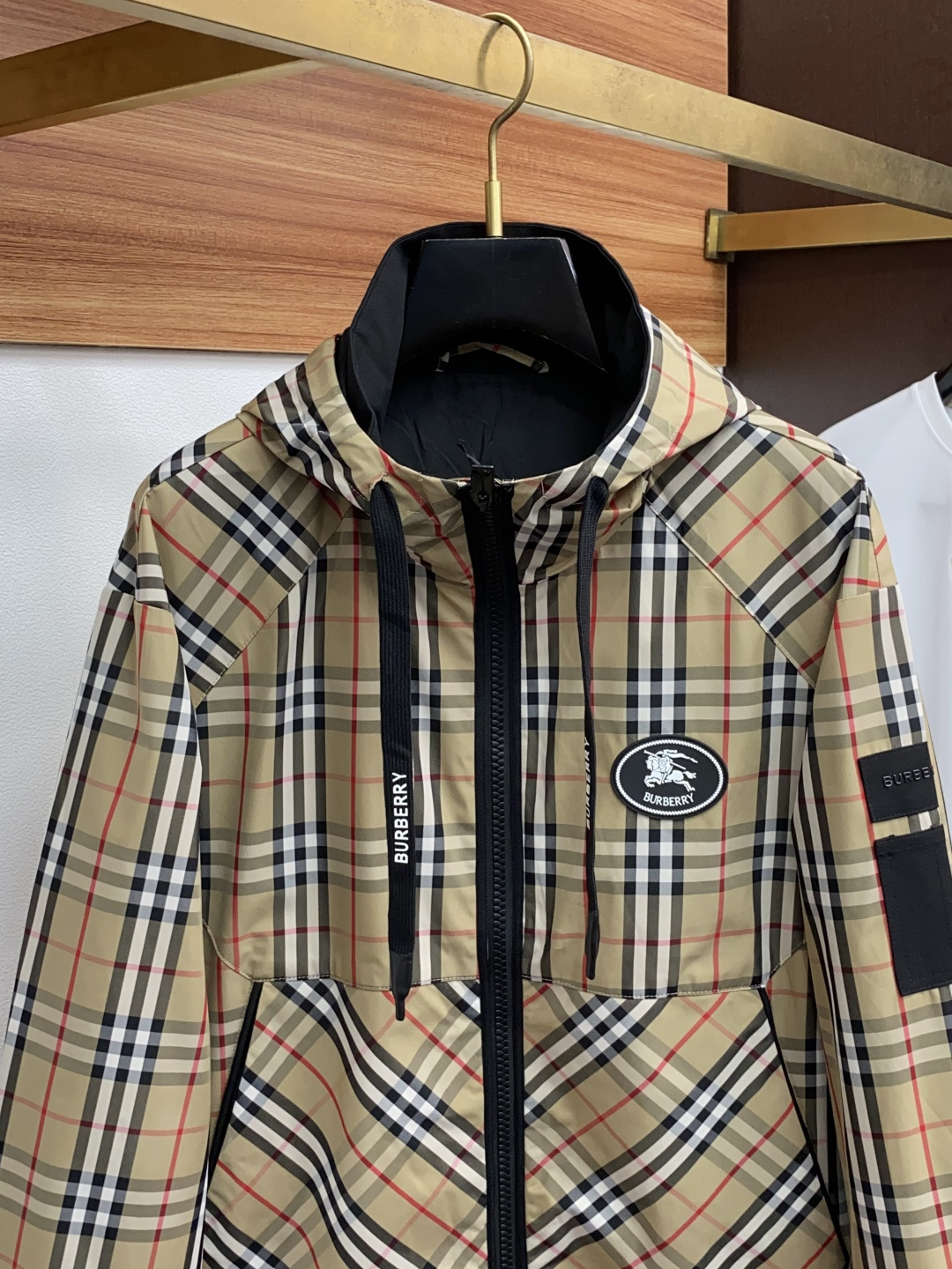 巴宝莉 官网同款，提前发售 2025ss秋冬 新款男士夹克外套，原单高端版本 专柜定制面料 透气舒适度高