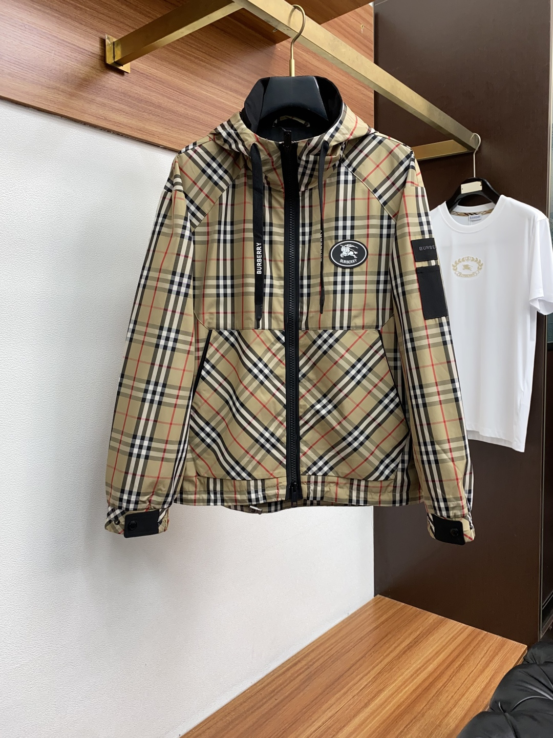 巴宝莉 官网同款，提前发售 2025ss秋冬 新款男士夹克外套，原单高端版本 专柜定制面料 透气舒适度高