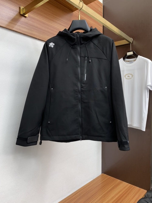 Descente 2025SS Windproof Breathable Jacket - High-End Comfort & Style 1 Descente 2025SS Windproof Breathable Jacket - High-End Comfort & Style