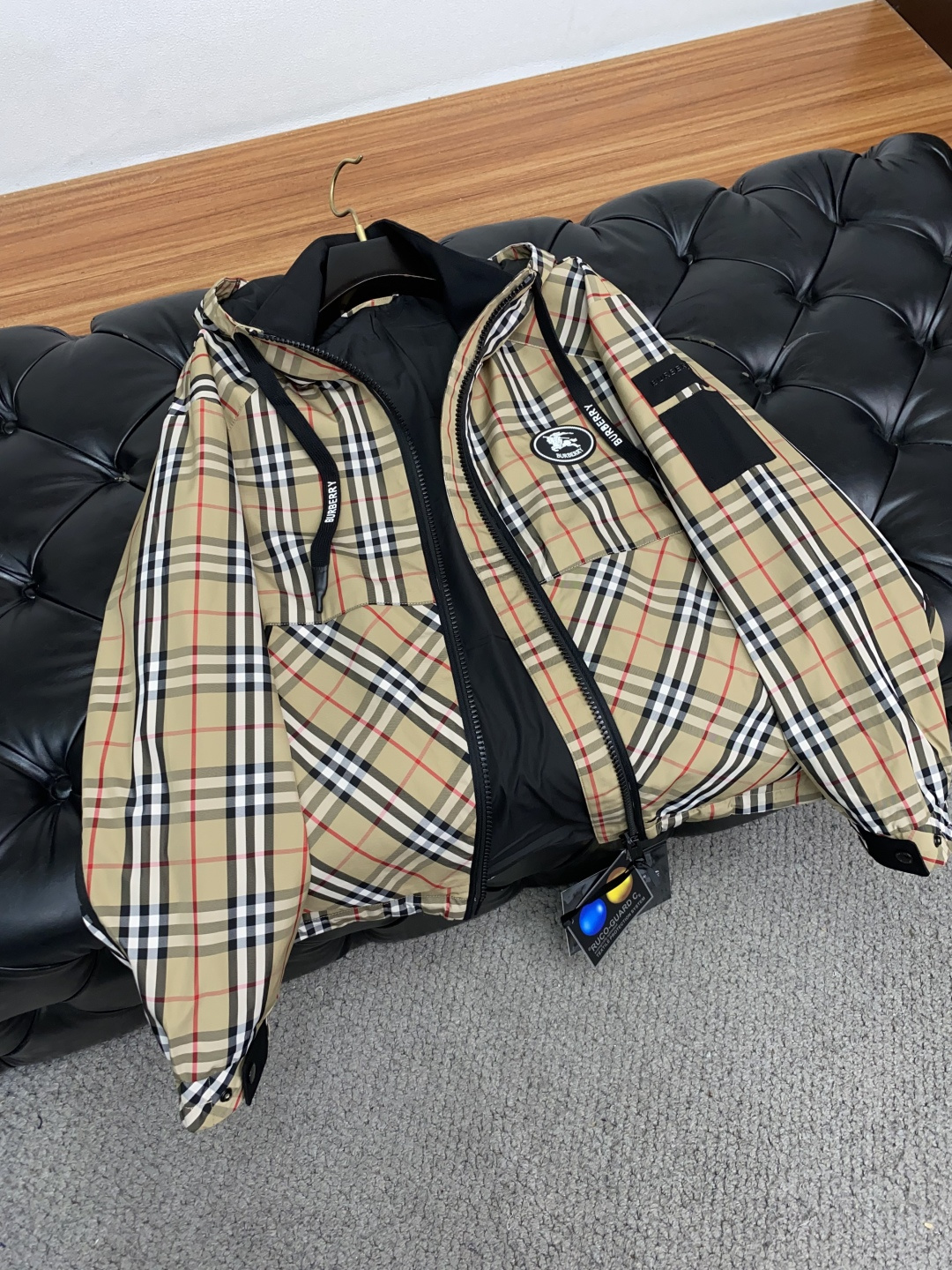 巴宝莉 官网同款，提前发售 2025ss秋冬 新款男士夹克外套，原单高端版本 专柜定制面料 透气舒适度高