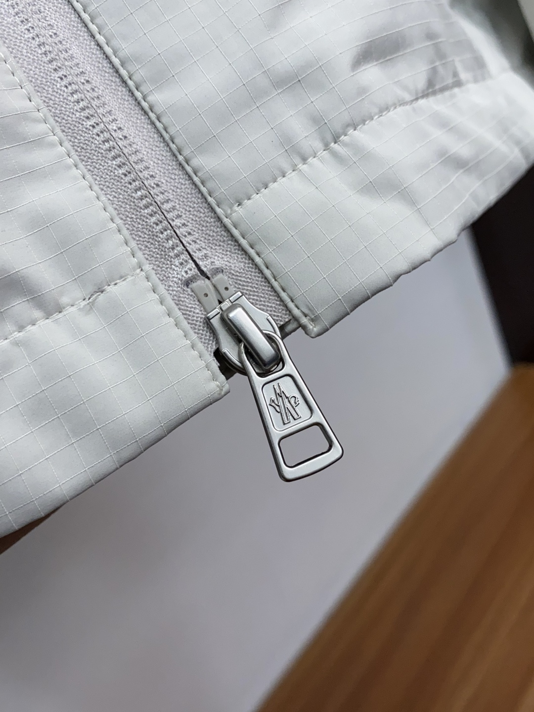  蒙口 官网同款，提前发售 2025ss秋冬 新款男士夹克外套，原单高端版本 专柜定制面料 透气舒适度高