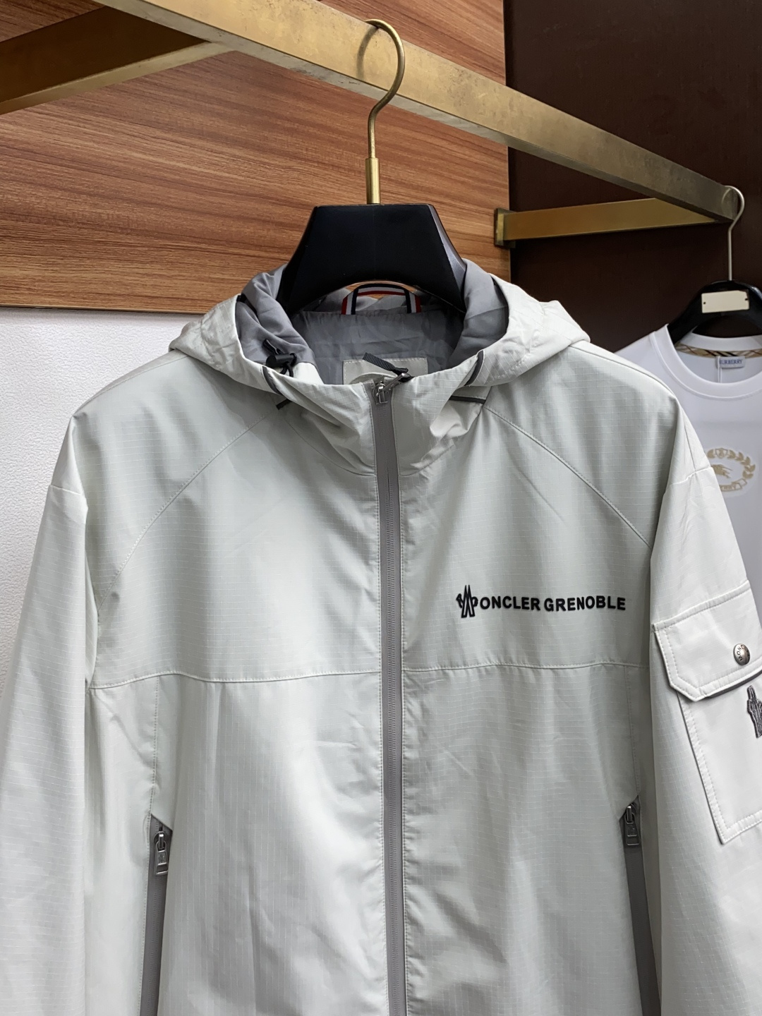  蒙口 官网同款，提前发售 2025ss秋冬 新款男士夹克外套，原单高端版本 专柜定制面料 透气舒适度高