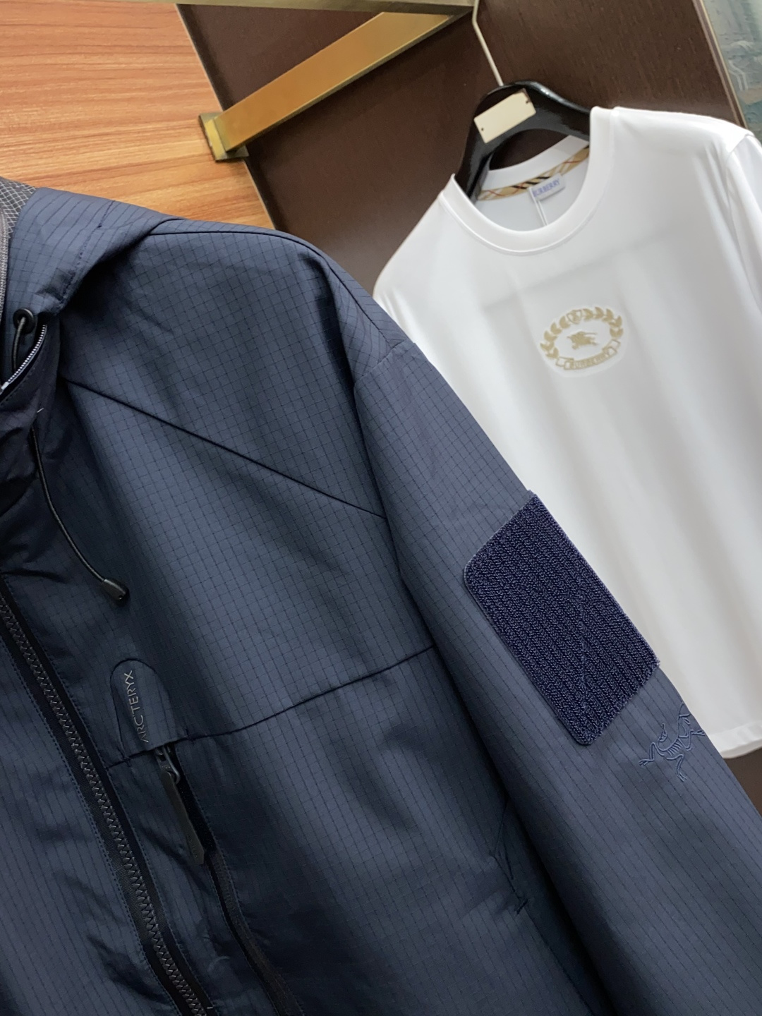  始祖鸟 官网同款，提前发售 2025ss秋冬 新款男士夹克外套，原单高端版本 专柜定制面料 透气舒适度