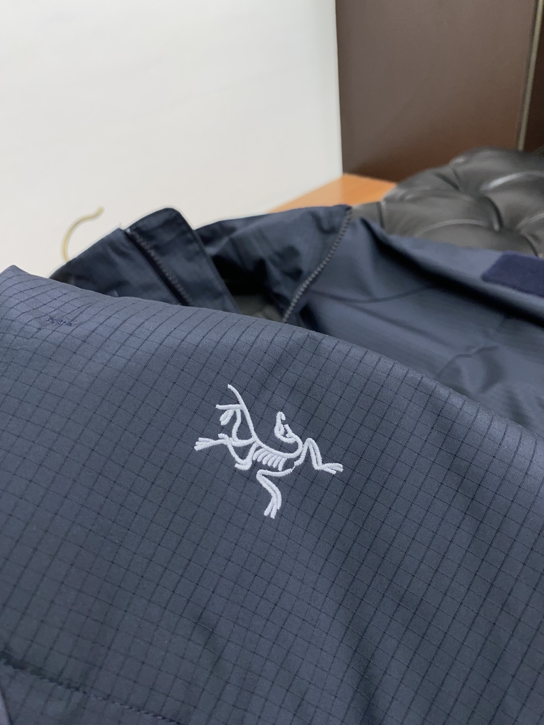  始祖鸟 官网同款，提前发售 2025ss秋冬 新款男士夹克外套，原单高端版本 专柜定制面料 透气舒适度