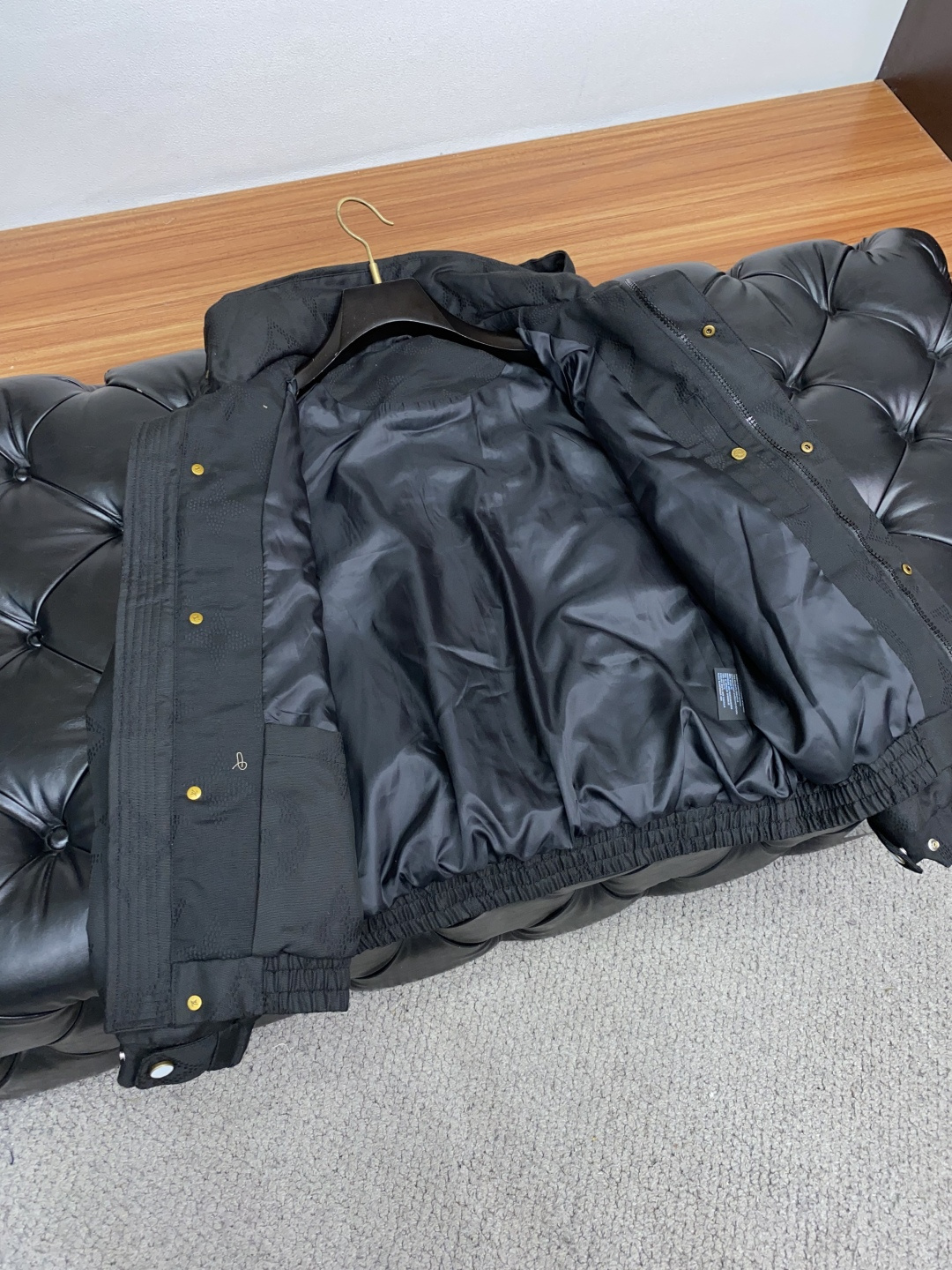  1v 路易威登 官网同款，提前发售 2025ss秋冬 新款男士夹克外套，原单高端版本 专柜定制面料 透