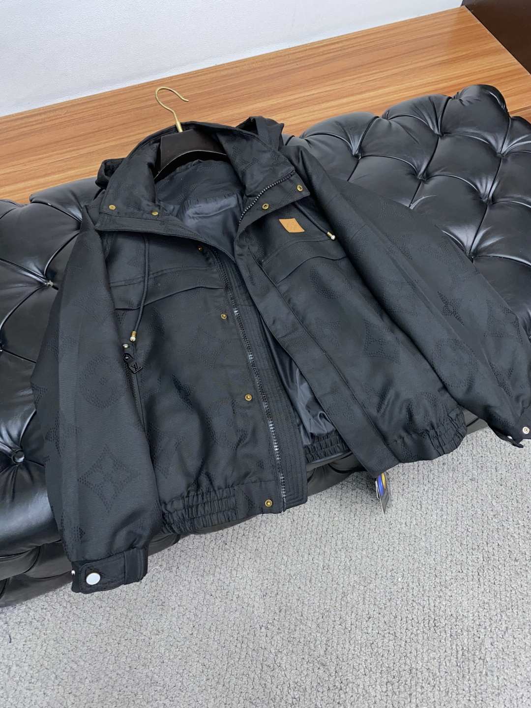  1v 路易威登 官网同款，提前发售 2025ss秋冬 新款男士夹克外套，原单高端版本 专柜定制面料 透