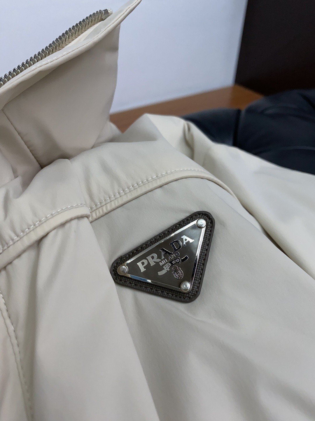普拉达 官网同款，提前发售 2025ss，秋冬新款男士夹克外套，原单高端版本 专柜定制面料 透气舒适度高