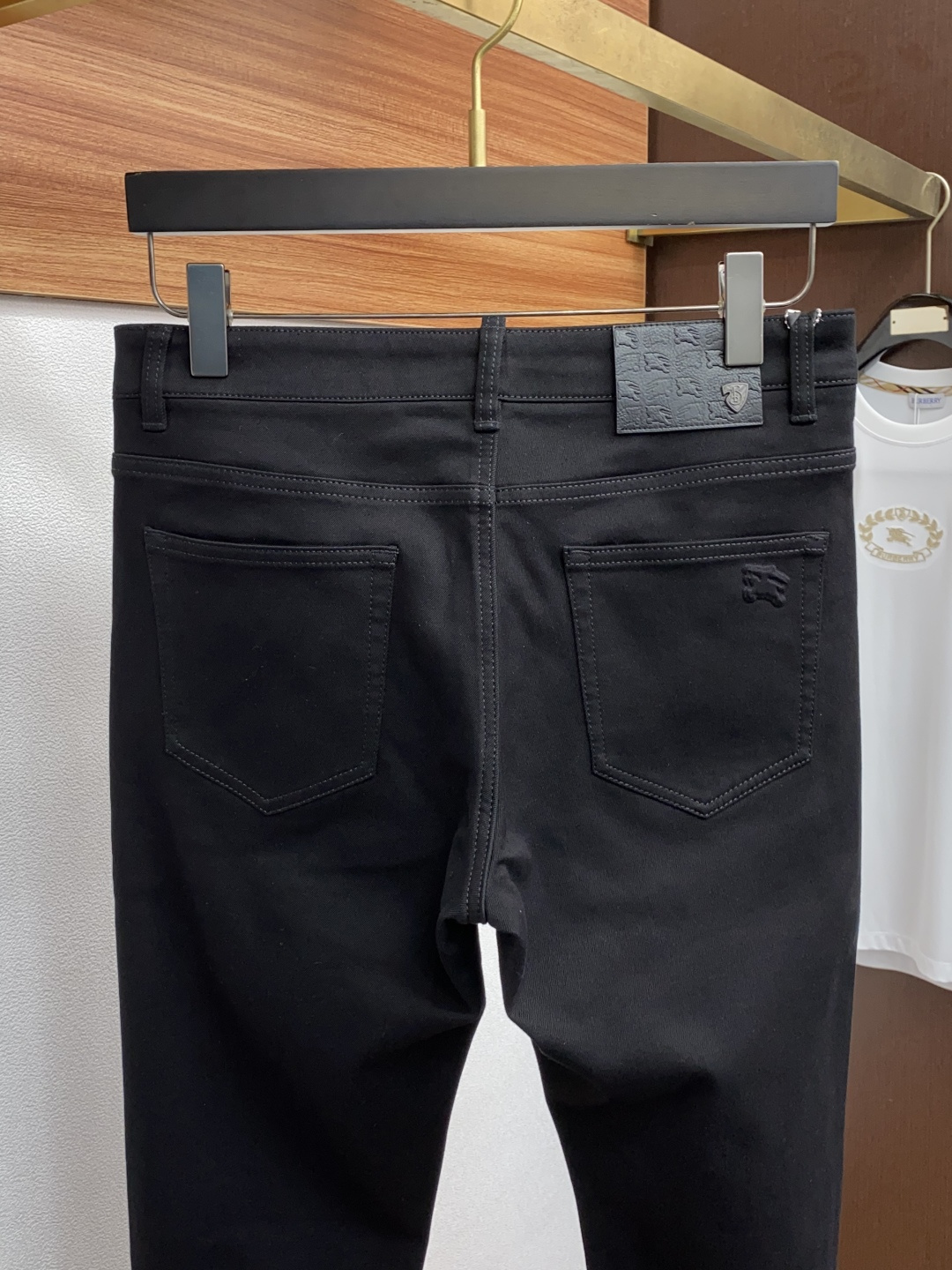  巴宝莉 25ss秋冬新款 男士小直筒原单 牛仔裤 秋冬新款超柔软，弹力面料，复杂的手工艺叠加，任何一个