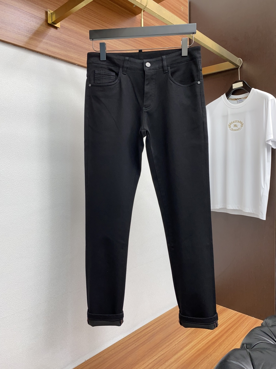  巴宝莉 25ss秋冬新款 男士小直筒原单 牛仔裤 秋冬新款超柔软，弹力面料，复杂的手工艺叠加，任何一个