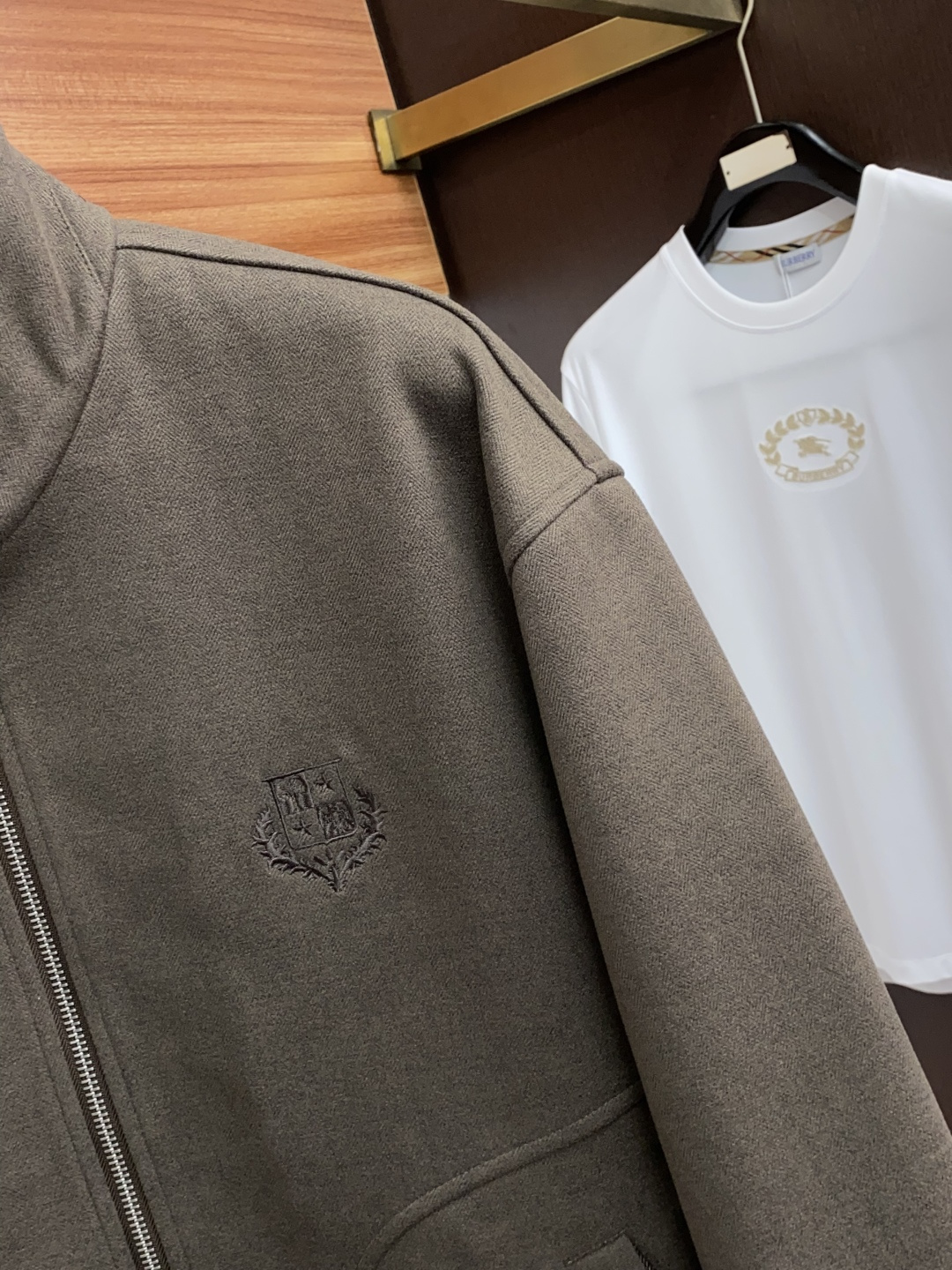 lP🆕 诺悠翩雅 2025年秋冬新款 官网 高端原厂代工出品，官方经典王牌单品！最新羊毛夹克外套 多明星