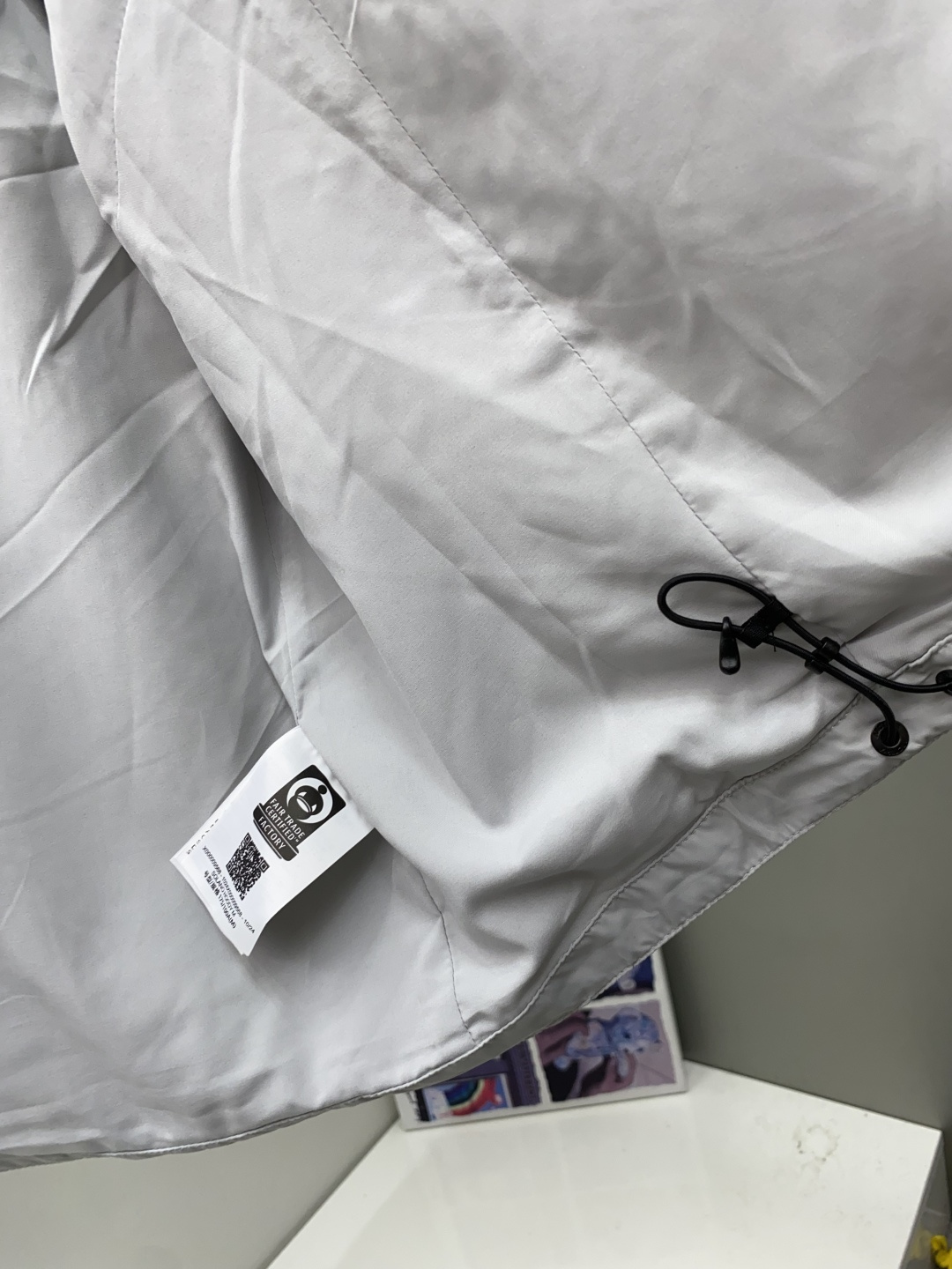 ARCTERYX 始祖鸟，2025春夏AW新品，时尚休闲连帽冲锋衣外套，专柜同步有售，液氨蛋白面料 进口