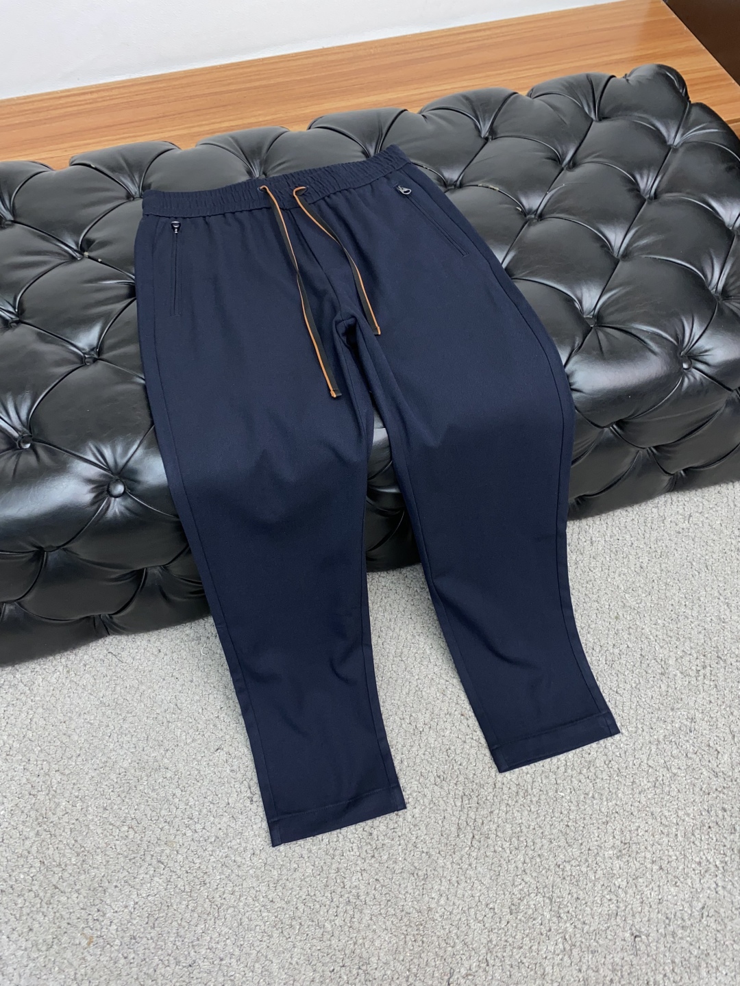 lP🆕 诺悠翩雅 2025SS早秋冬新品 原单羊毛面料男士运动休闲裤 每季必出的类型，无需质疑的热卖王牌