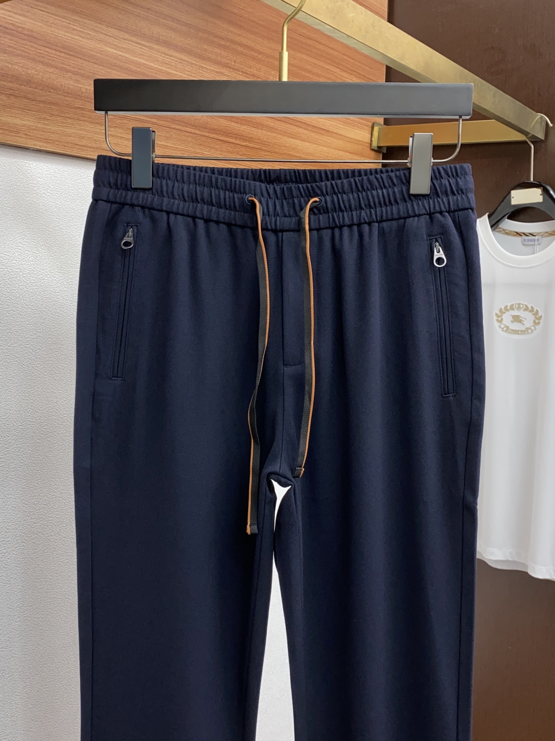 lP🆕 诺悠翩雅 2025SS早秋冬新品 原单羊毛面料男士运动休闲裤 每季必出的类型，无需质疑的热卖王牌