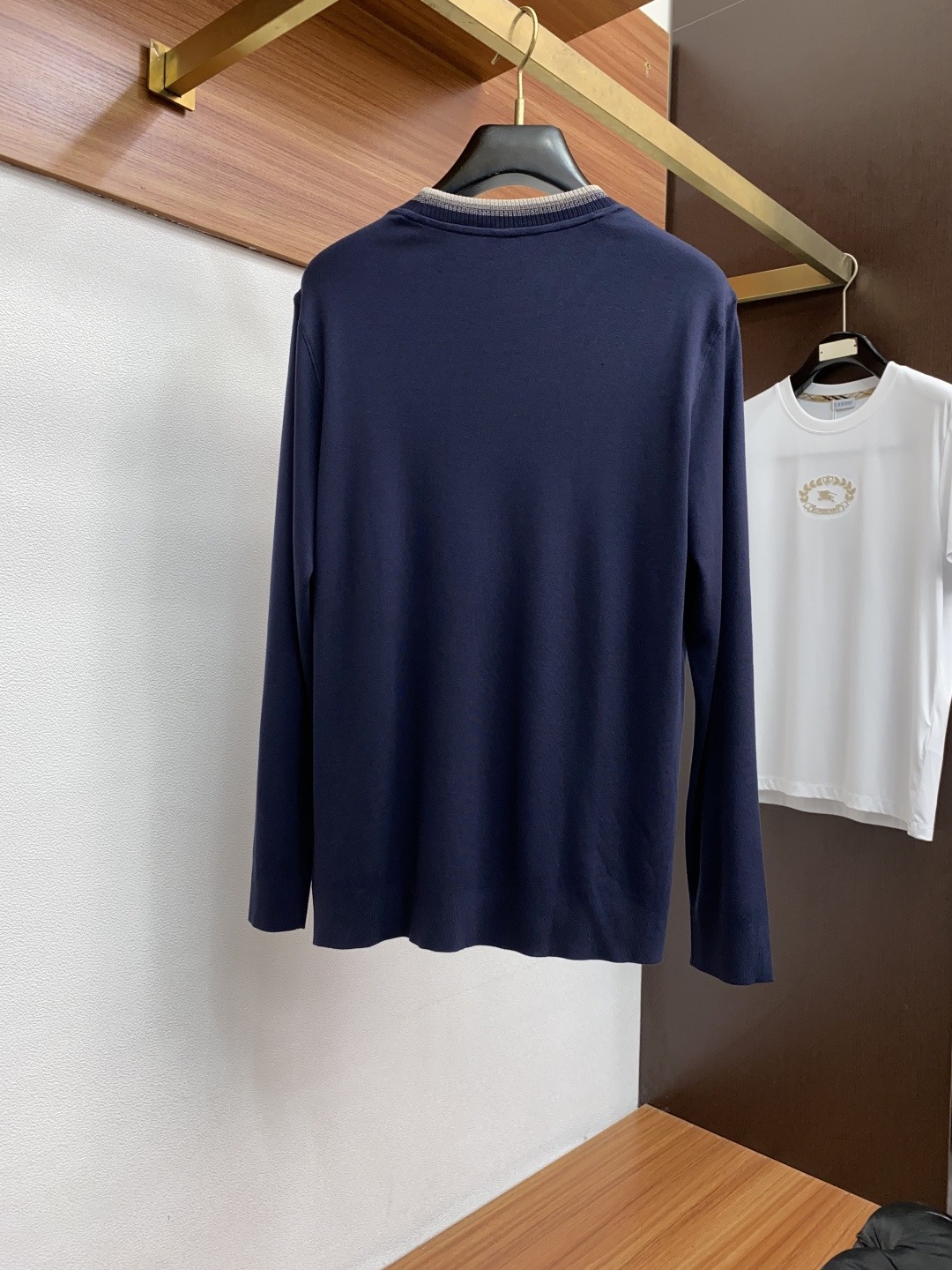 L P诺悠翩雅 2025秋冬专柜新款 时尚休闲打底衫长袖 定制高织高密羊毛面料 暖序织柔 进口定制针织面