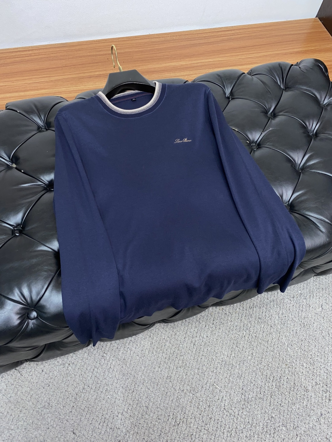 L P诺悠翩雅 2025秋冬专柜新款 时尚休闲打底衫长袖 定制高织高密羊毛面料 暖序织柔 进口定制针织面