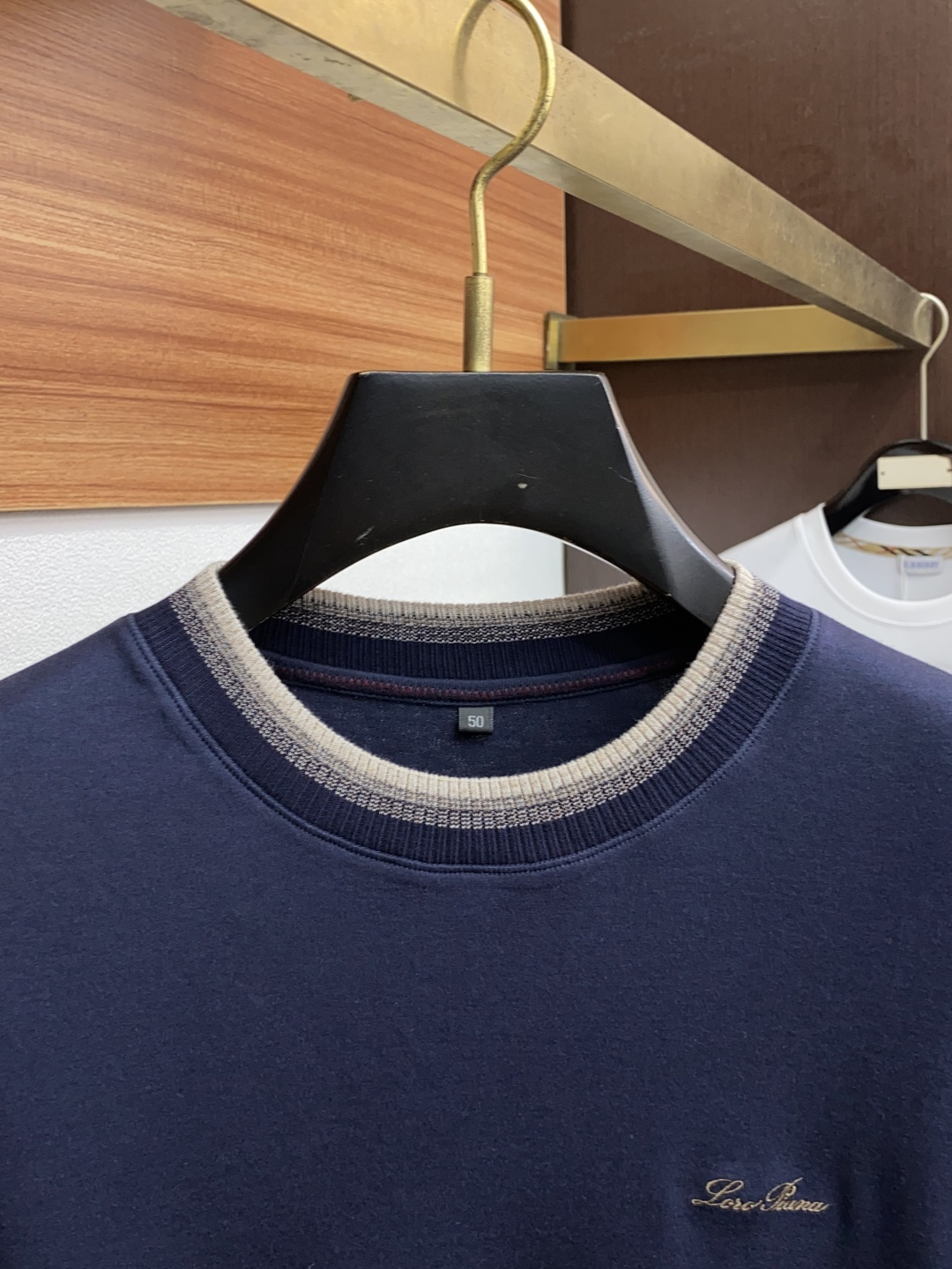 L P诺悠翩雅 2025秋冬专柜新款 时尚休闲打底衫长袖 定制高织高密羊毛面料 暖序织柔 进口定制针织面