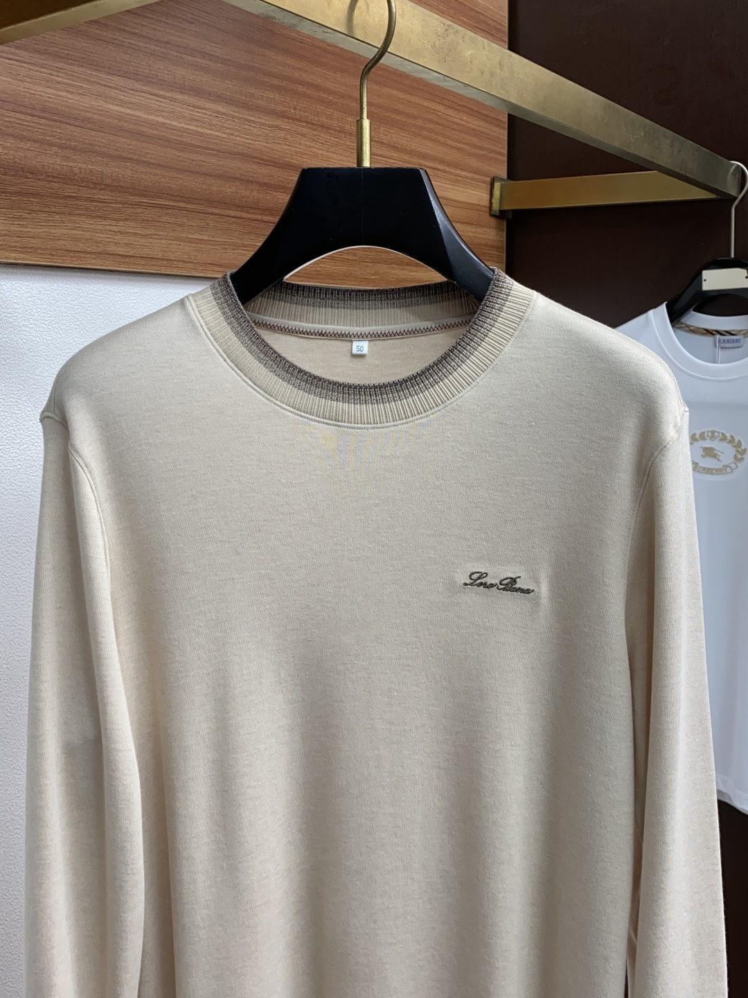 L P诺悠翩雅 2025秋冬专柜新款 时尚休闲打底衫长袖 定制高织高密羊毛面料 暖序织柔 进口定制针织面