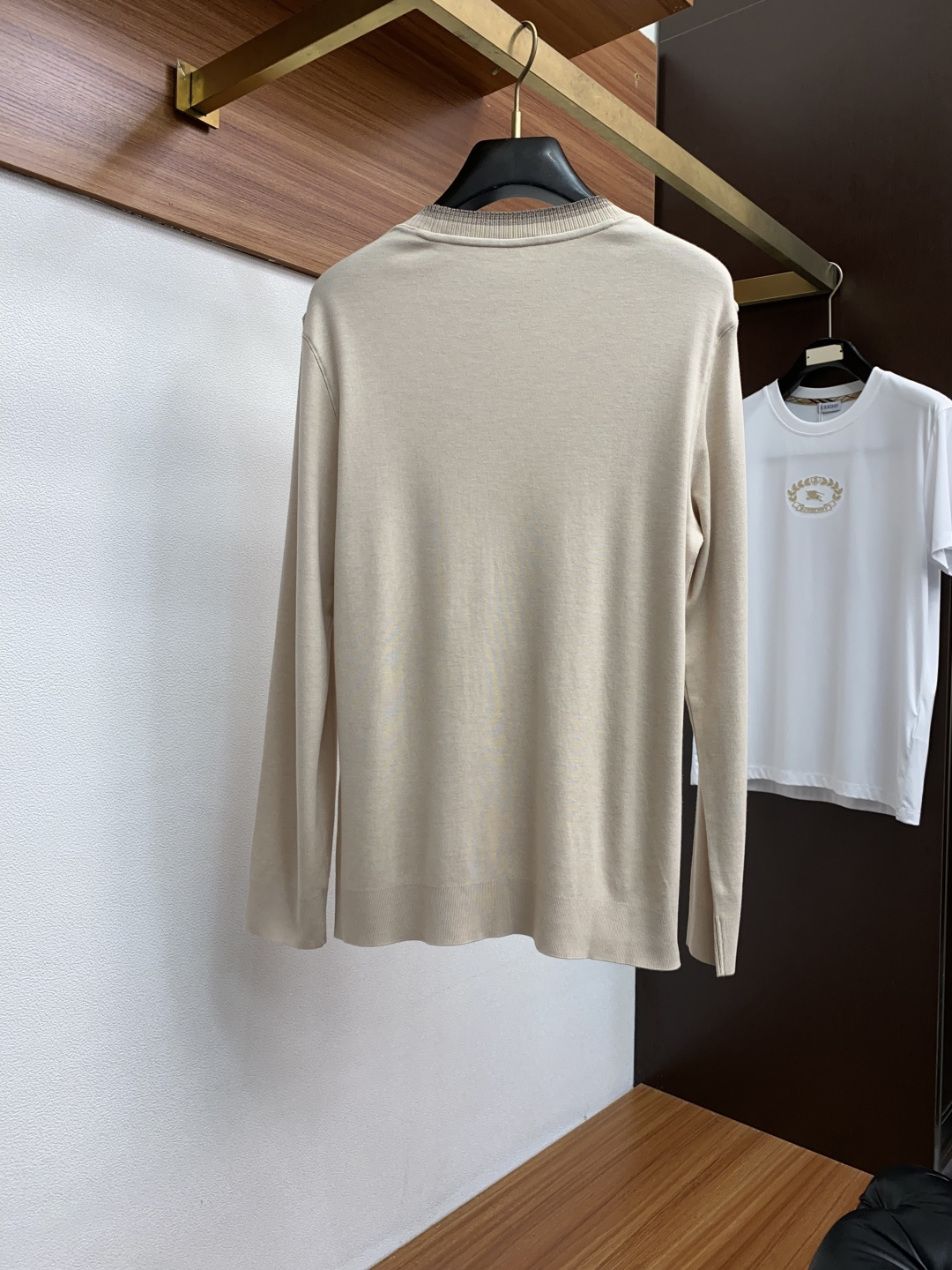 L P诺悠翩雅 2025秋冬专柜新款 时尚休闲打底衫长袖 定制高织高密羊毛面料 暖序织柔 进口定制针织面