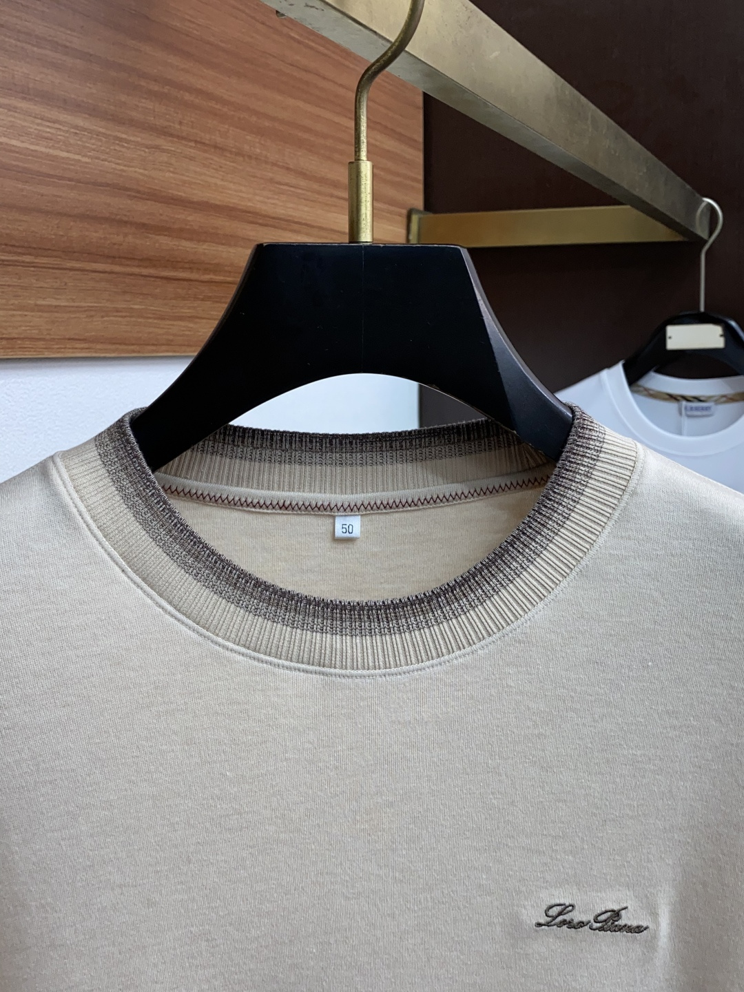 L P诺悠翩雅 2025秋冬专柜新款 时尚休闲打底衫长袖 定制高织高密羊毛面料 暖序织柔 进口定制针织面