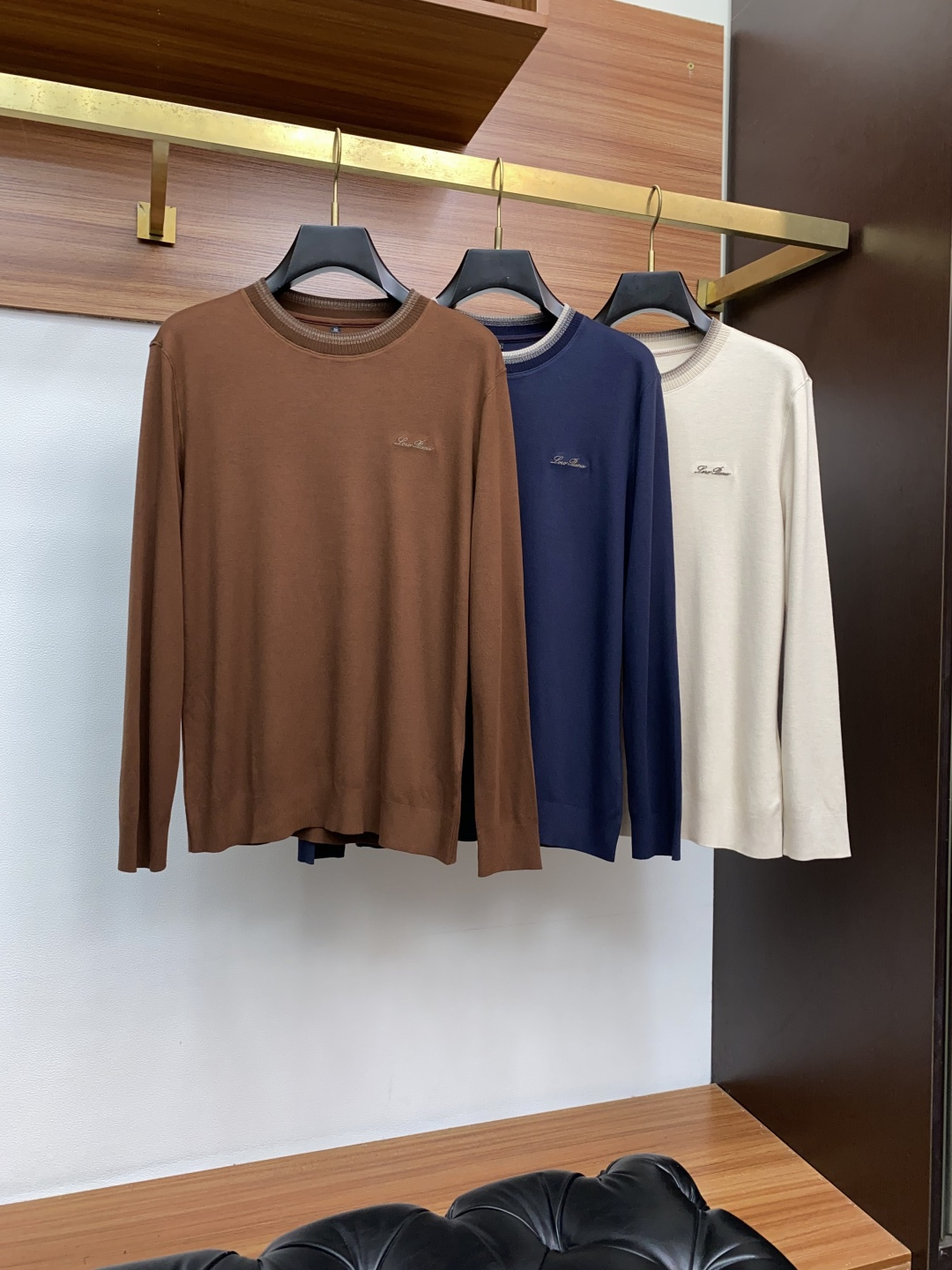 L P诺悠翩雅 2025秋冬专柜新款 时尚休闲打底衫长袖 定制高织高密羊毛面料 暖序织柔 进口定制针织面