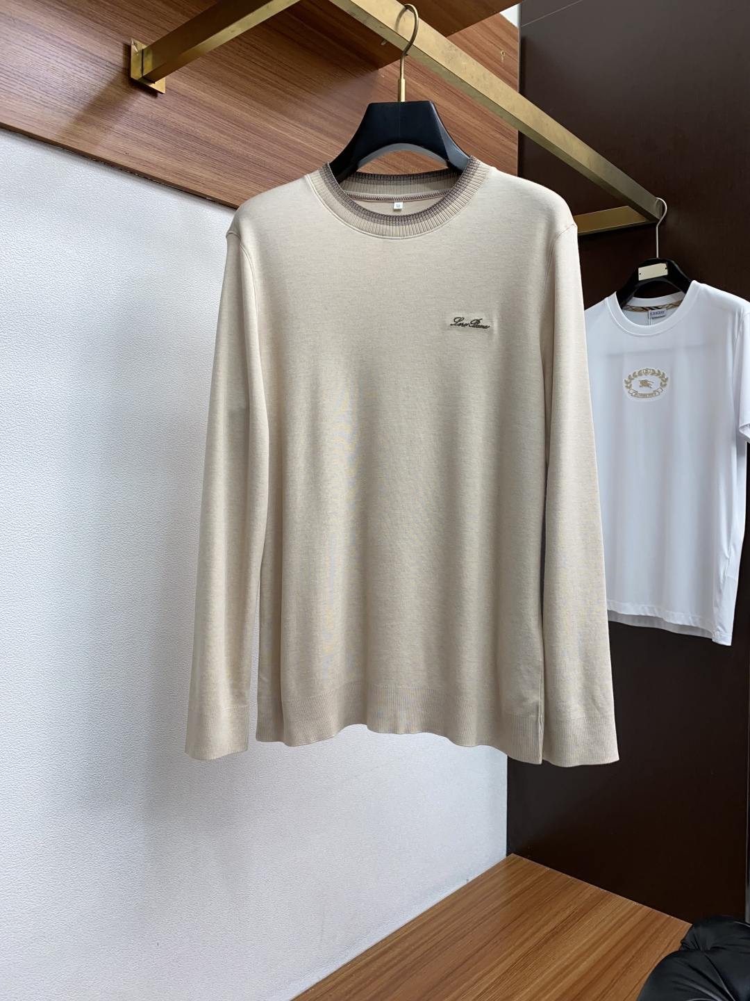 L P诺悠翩雅 2025秋冬专柜新款 时尚休闲打底衫长袖 定制高织高密羊毛面料 暖序织柔 进口定制针织面