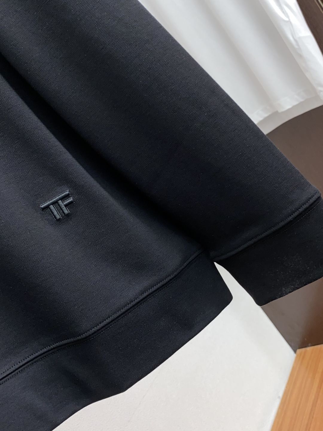  TF 2025秋冬专柜新款 时尚休闲打底衫长袖卫衣 定制高织高密纯棉 暖序织柔 进口定制针织面面料，精