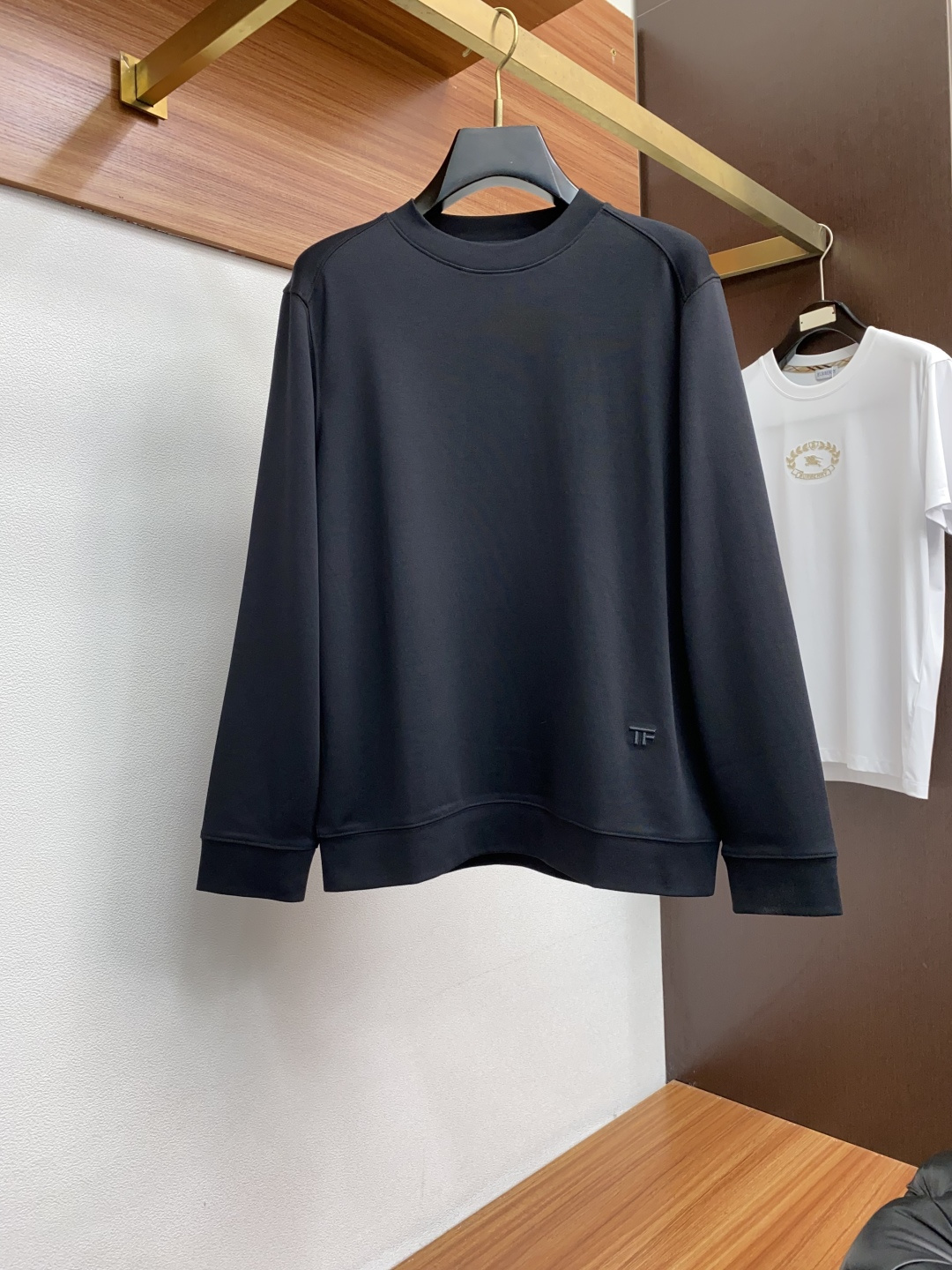  TF 2025秋冬专柜新款 时尚休闲打底衫长袖卫衣 定制高织高密纯棉 暖序织柔 进口定制针织面面料，精